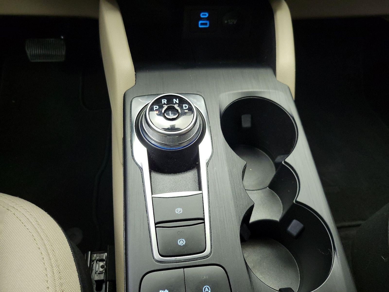 2022 Ford Escape SE - Photo 18