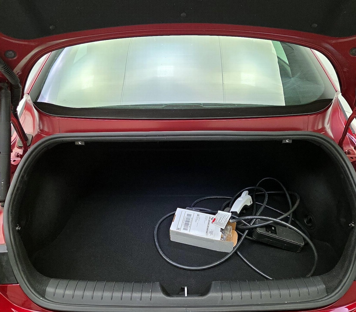 Trunk/Cargo (Seats Up)