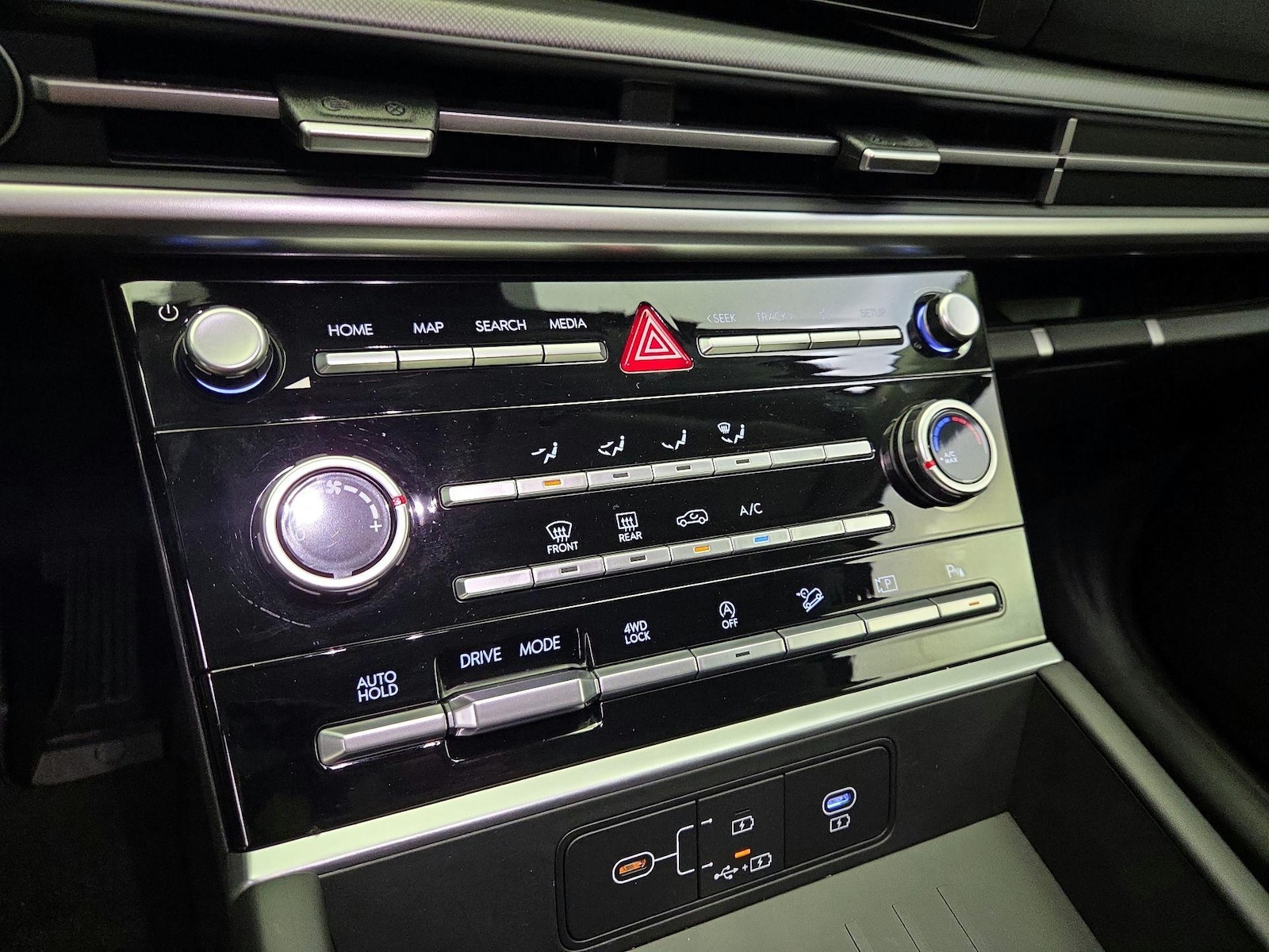 2026 Hyundai Santa Fe SE - Photo 17