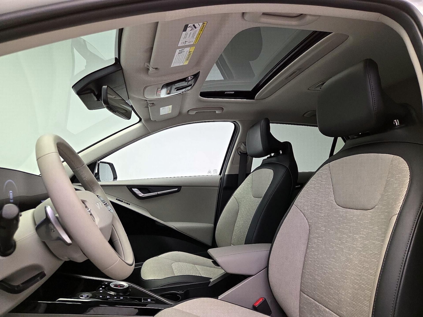 Sunroof(s) & Overhead Airbags