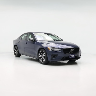 2024 Volvo S60 B5 Plus Dark Theme