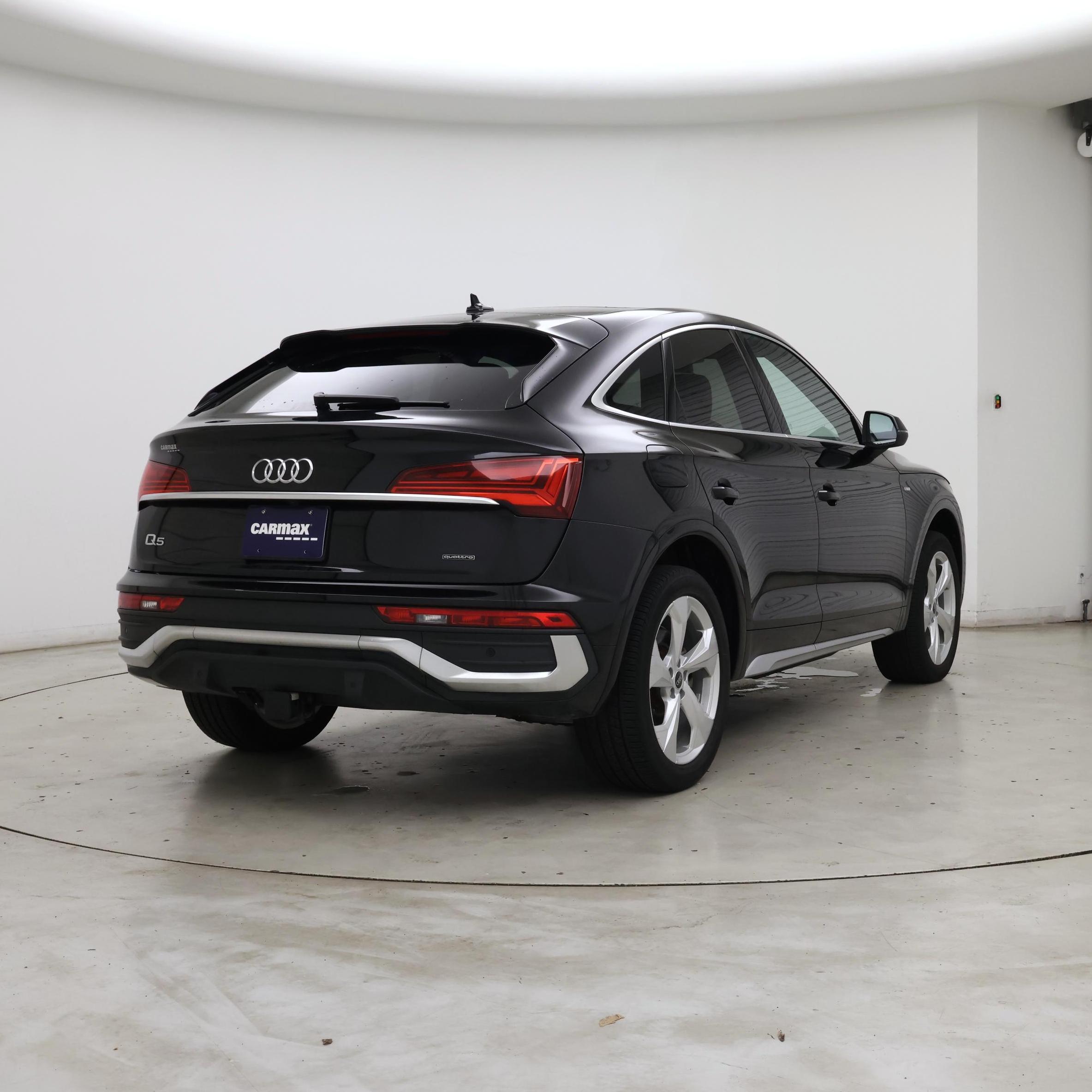 Thumbnail: 2023 Audi Q5 - 8