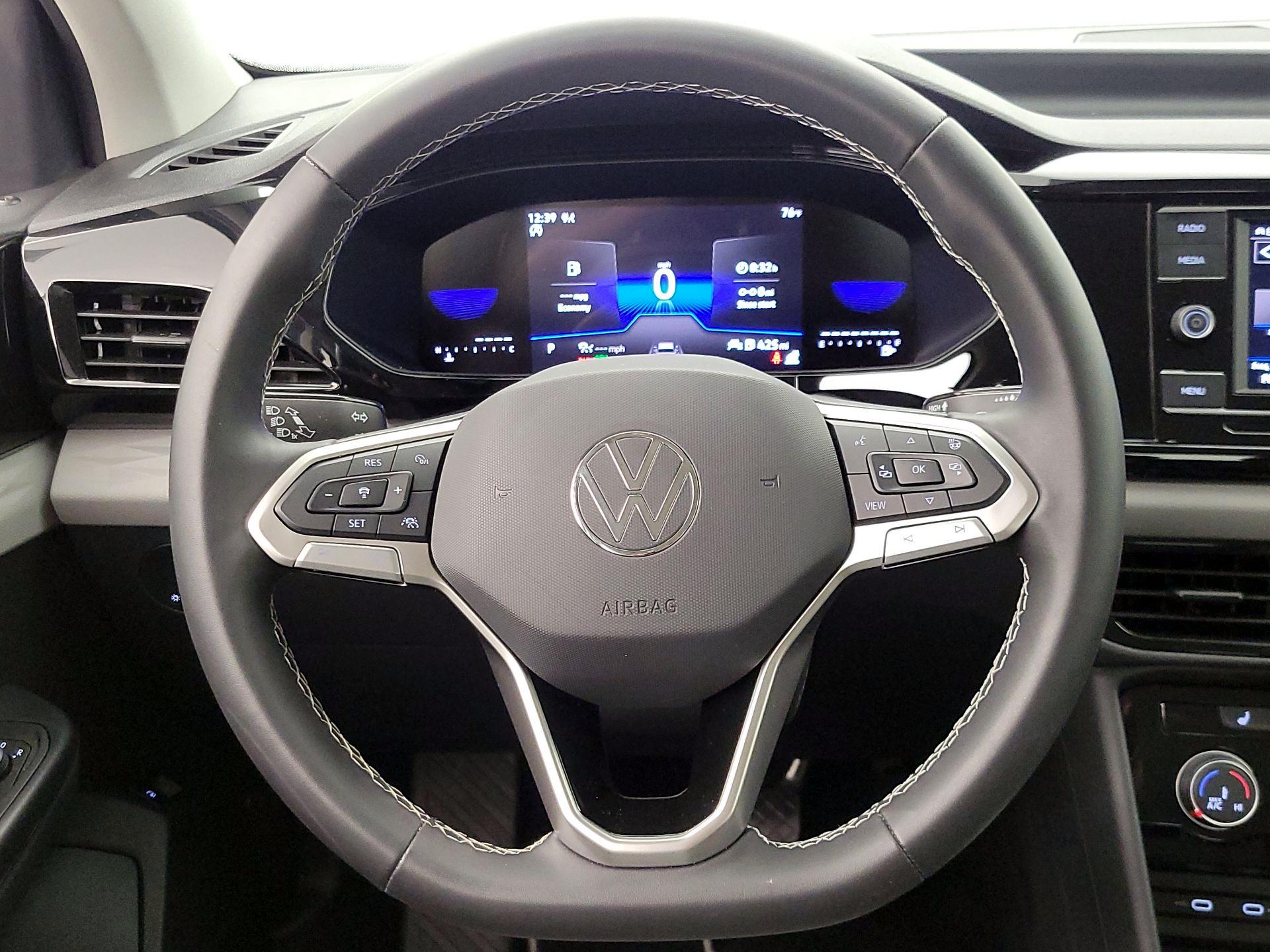 Thumbnail: 2024 Volkswagen Taos - 10