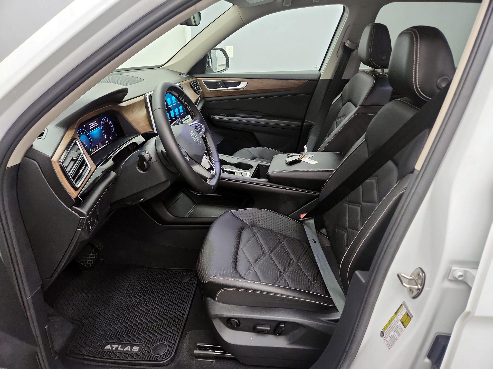 Thumbnail: 2024 Volkswagen Atlas - 11