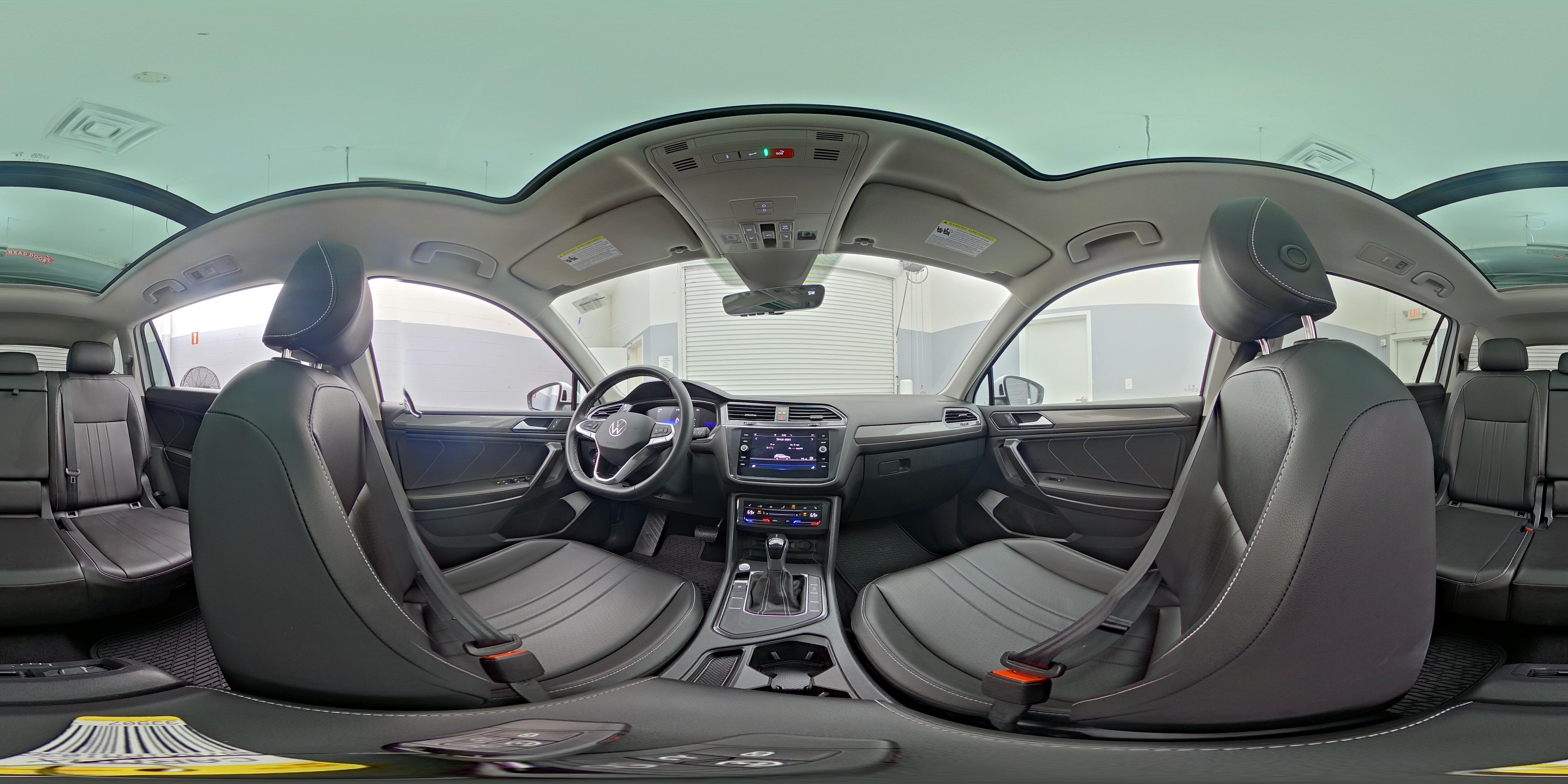 2023 Volkswagen Tiguan SE - Photo 25