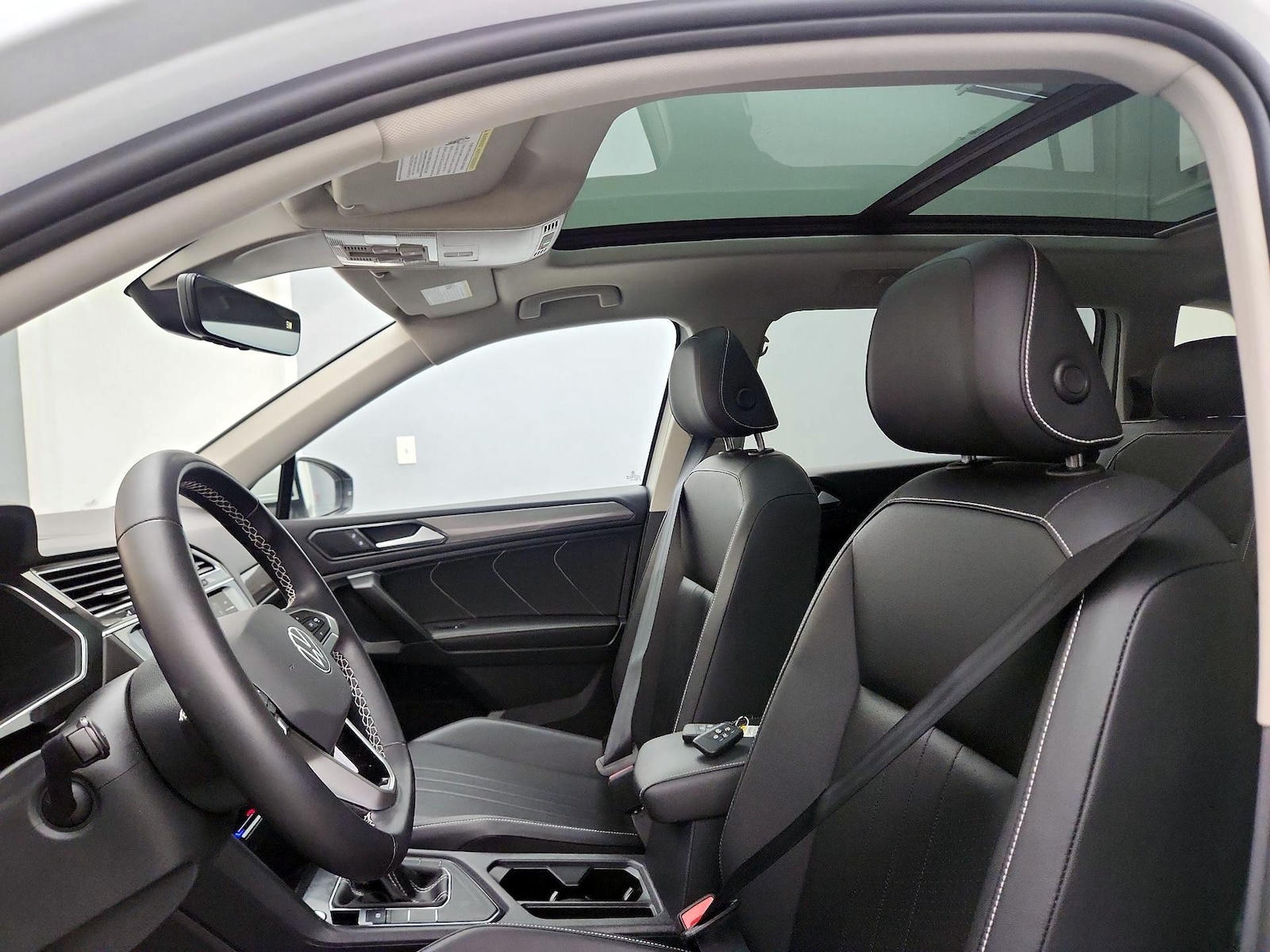 2023 Volkswagen Tiguan SE - Photo 20
