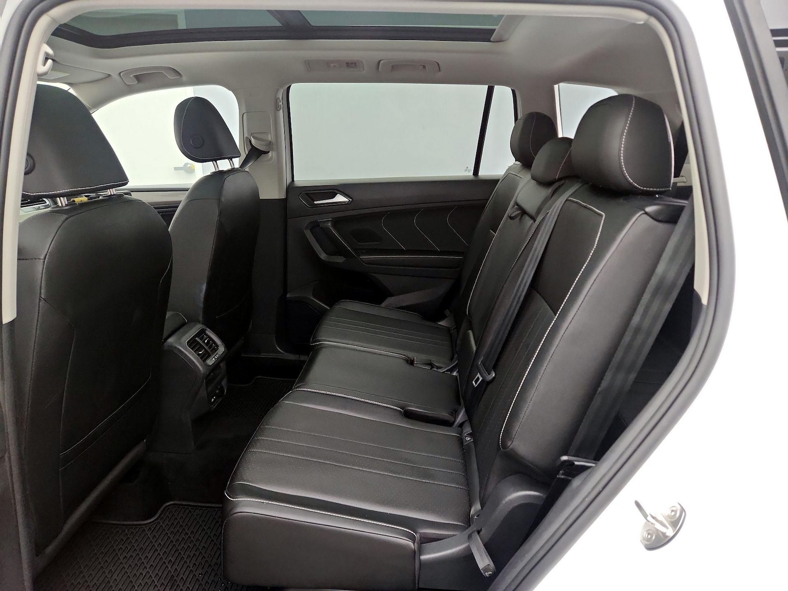 2023 Volkswagen Tiguan SE - Photo 21