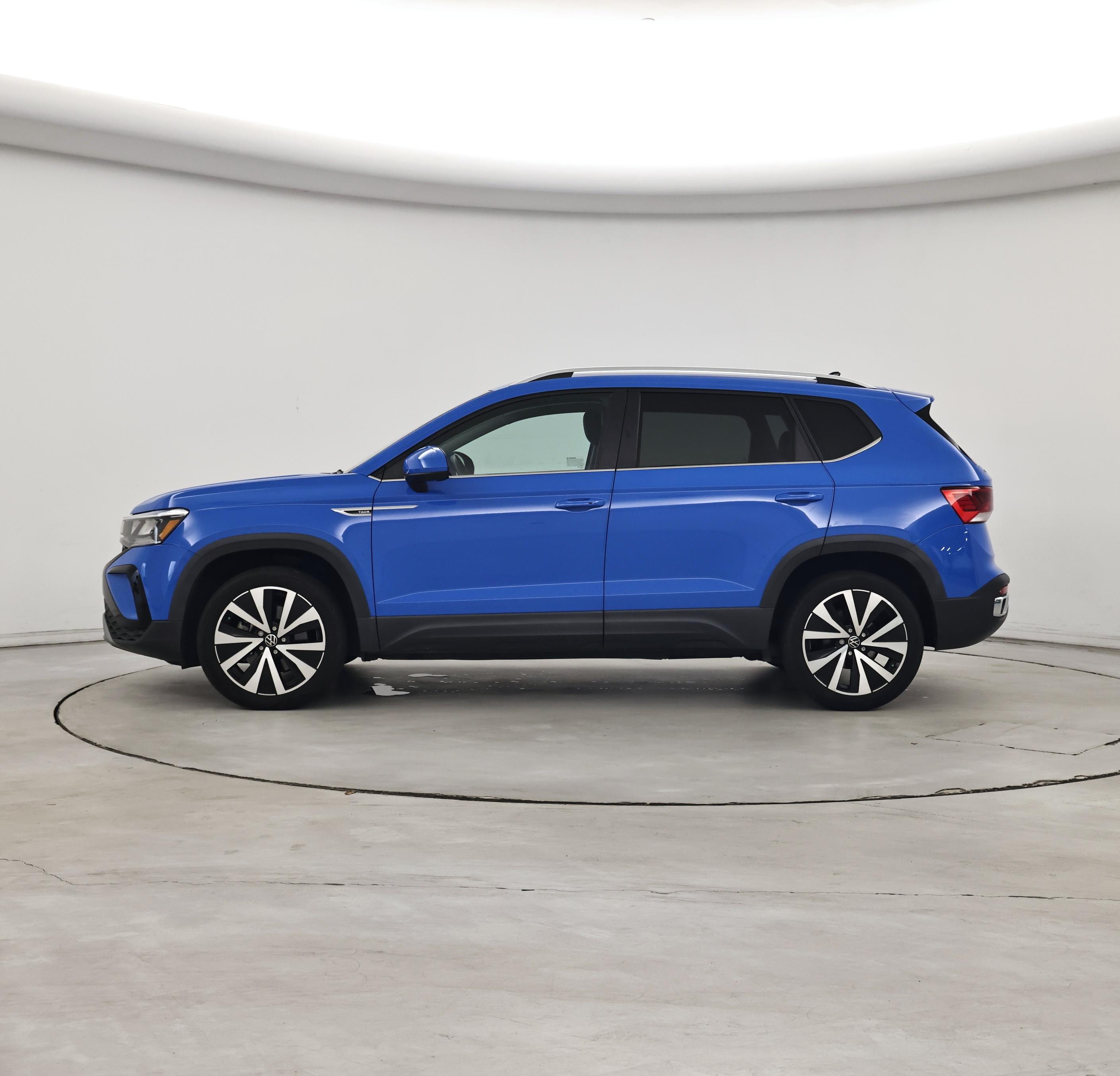 Thumbnail: 2023 Volkswagen Taos - 3