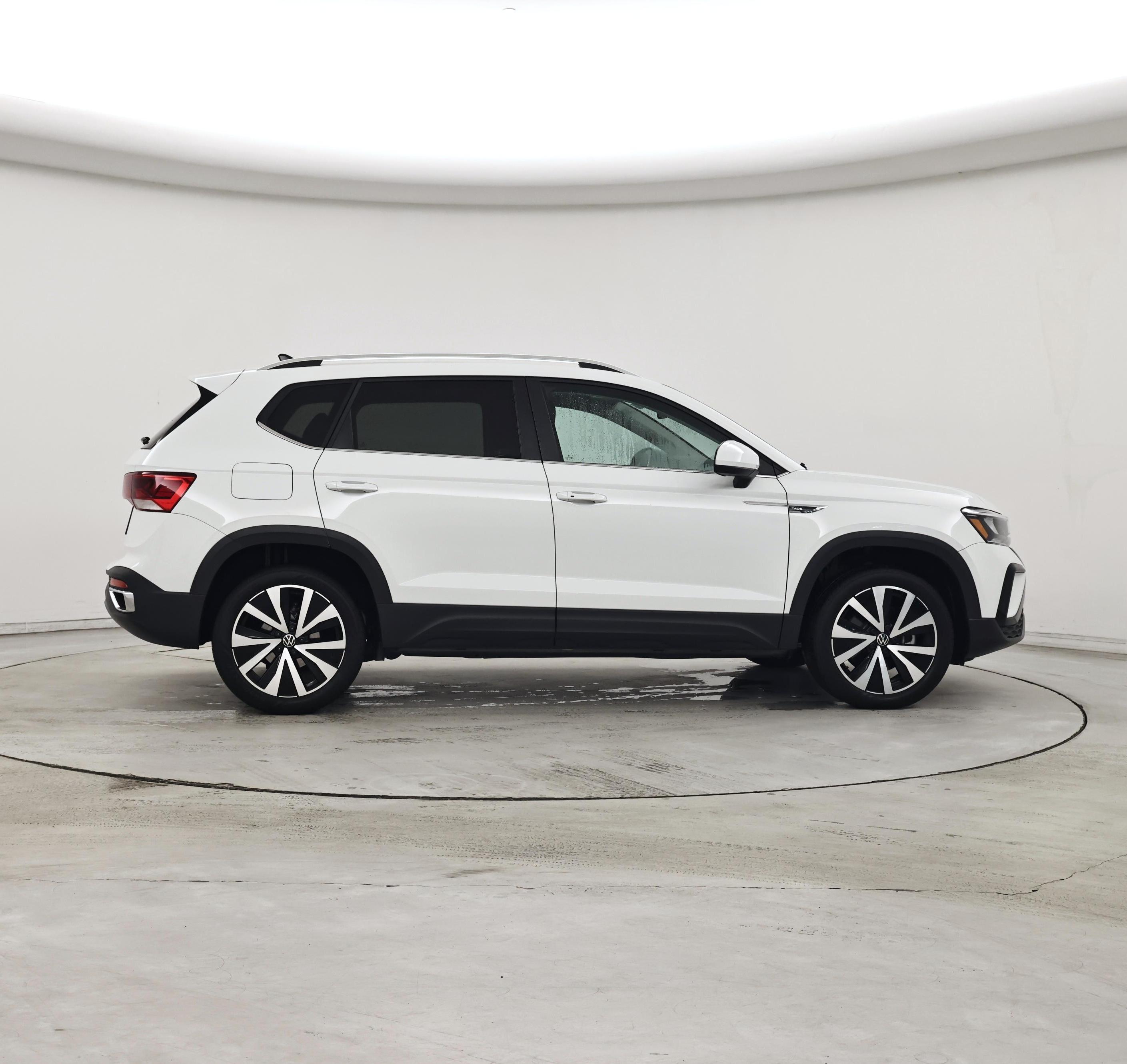 Thumbnail: 2024 Volkswagen Taos - 7