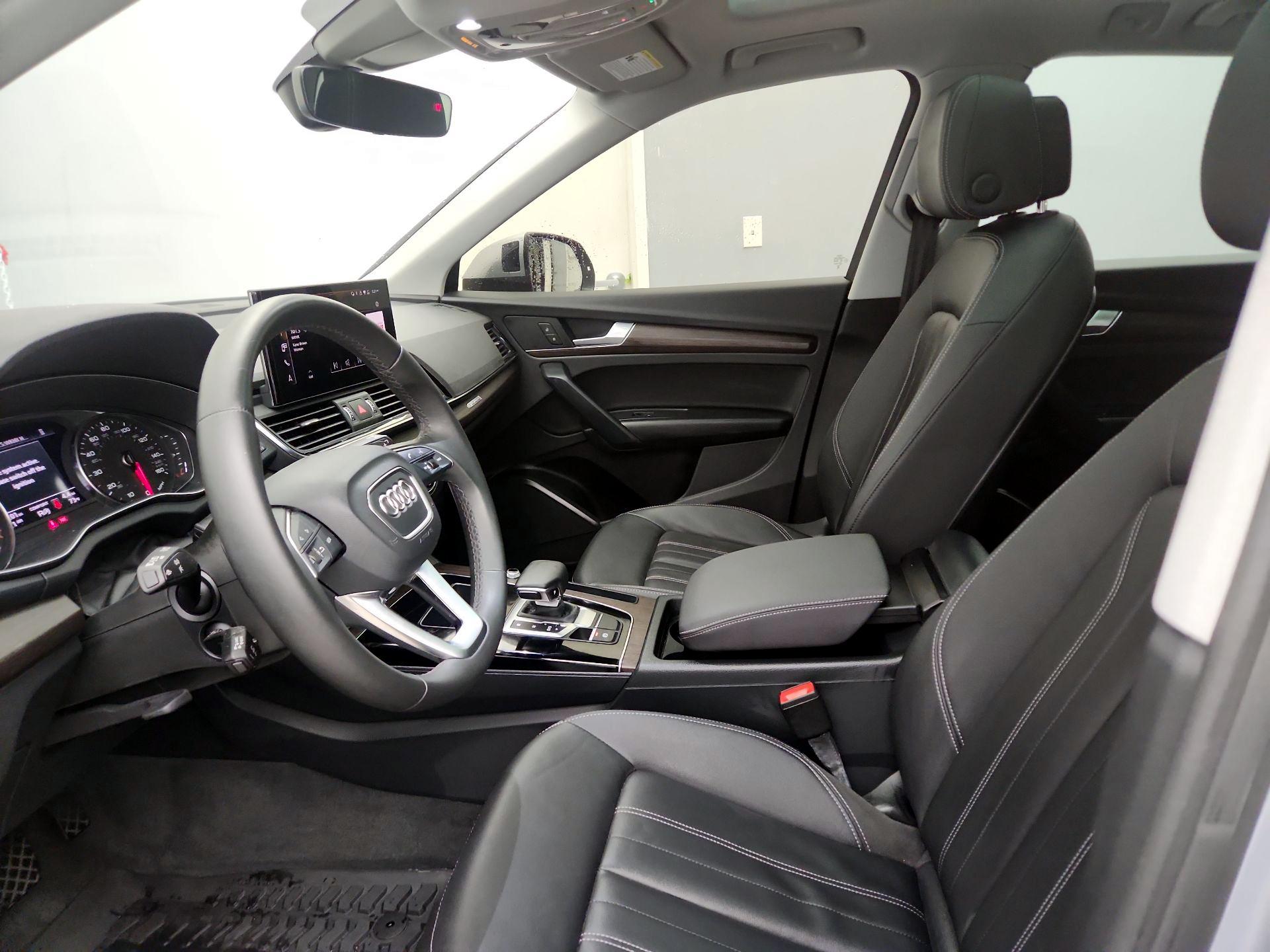 Thumbnail: 2023 Audi Q5 - 11
