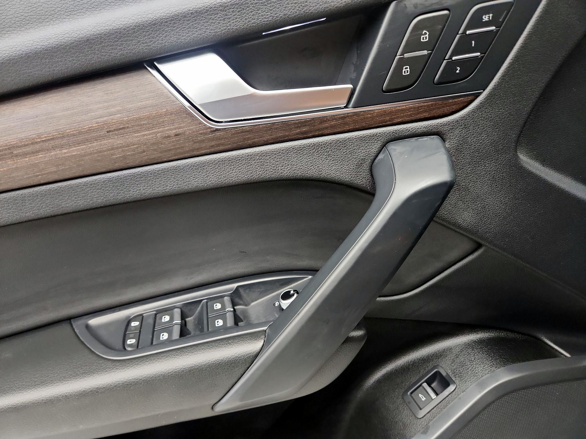 Thumbnail: 2023 Audi Q5 - 12