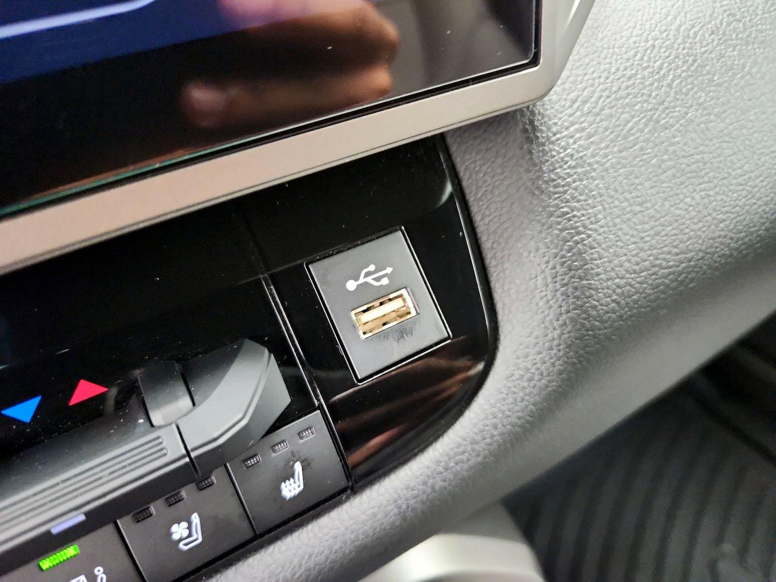 2026 Toyota Tundra Limited - Photo 19