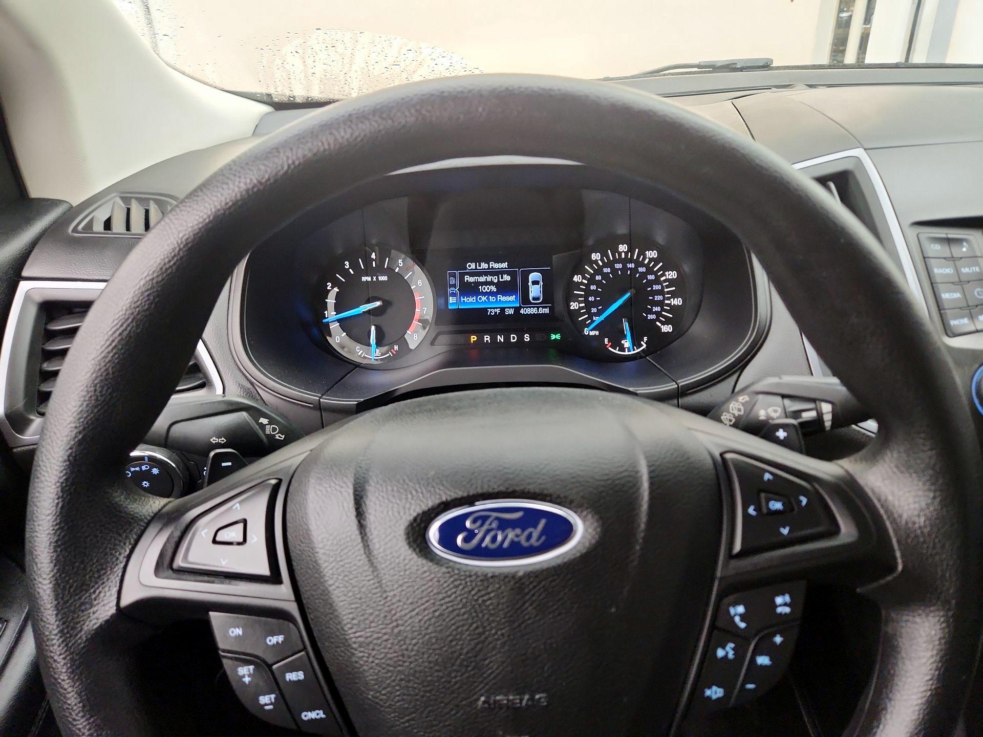 Thumbnail: 2017 Ford Edge - 10