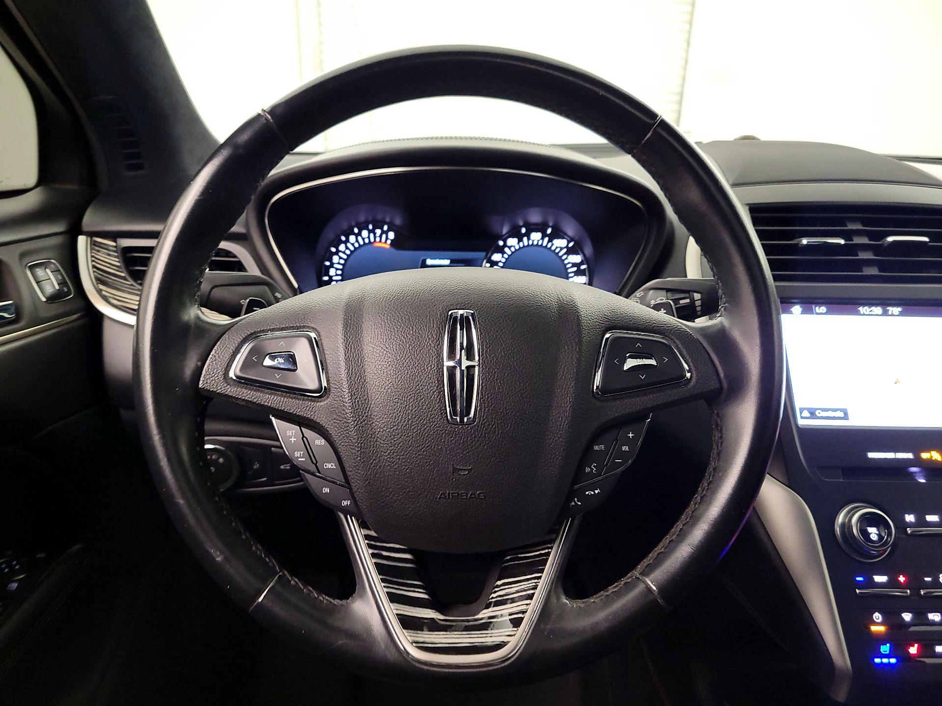 Thumbnail: 2017 Lincoln MKC - 10