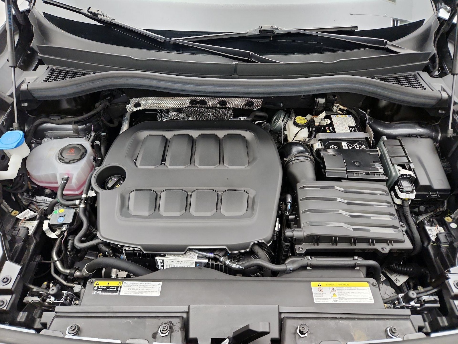 2025 Volkswagen Tiguan SE - Photo 22