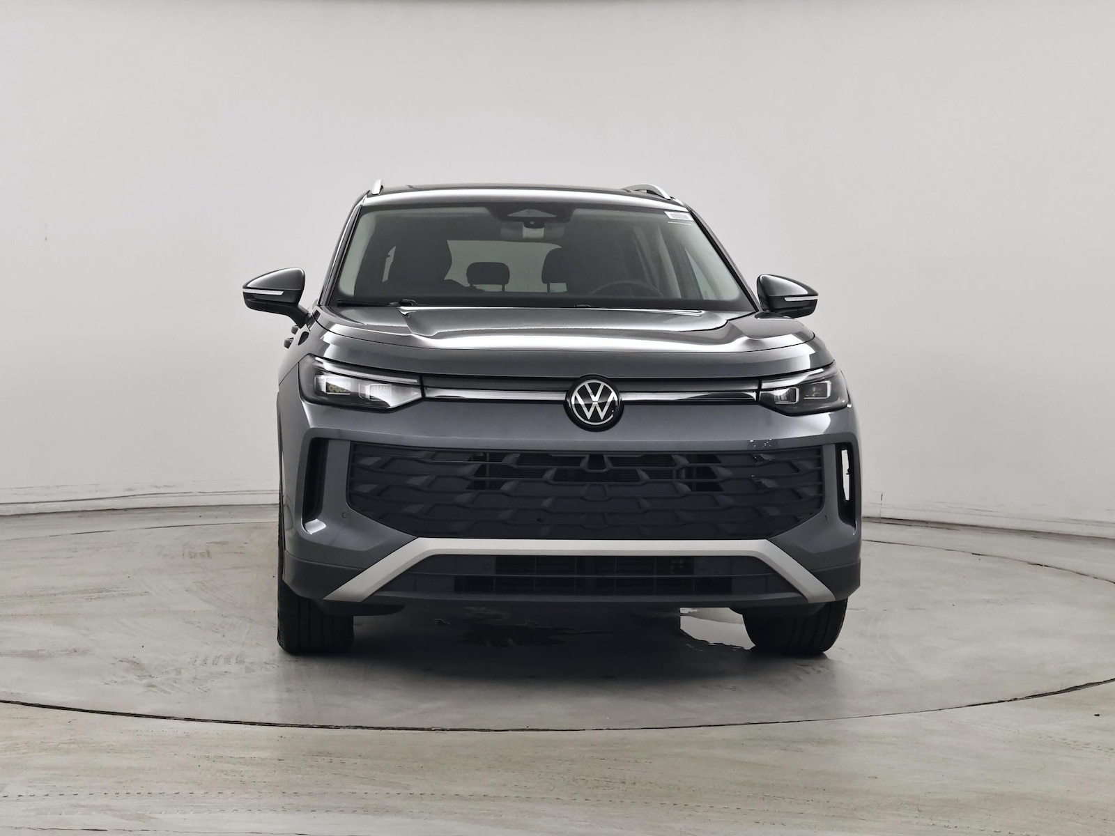 2025 Volkswagen Tiguan SE - Photo 6