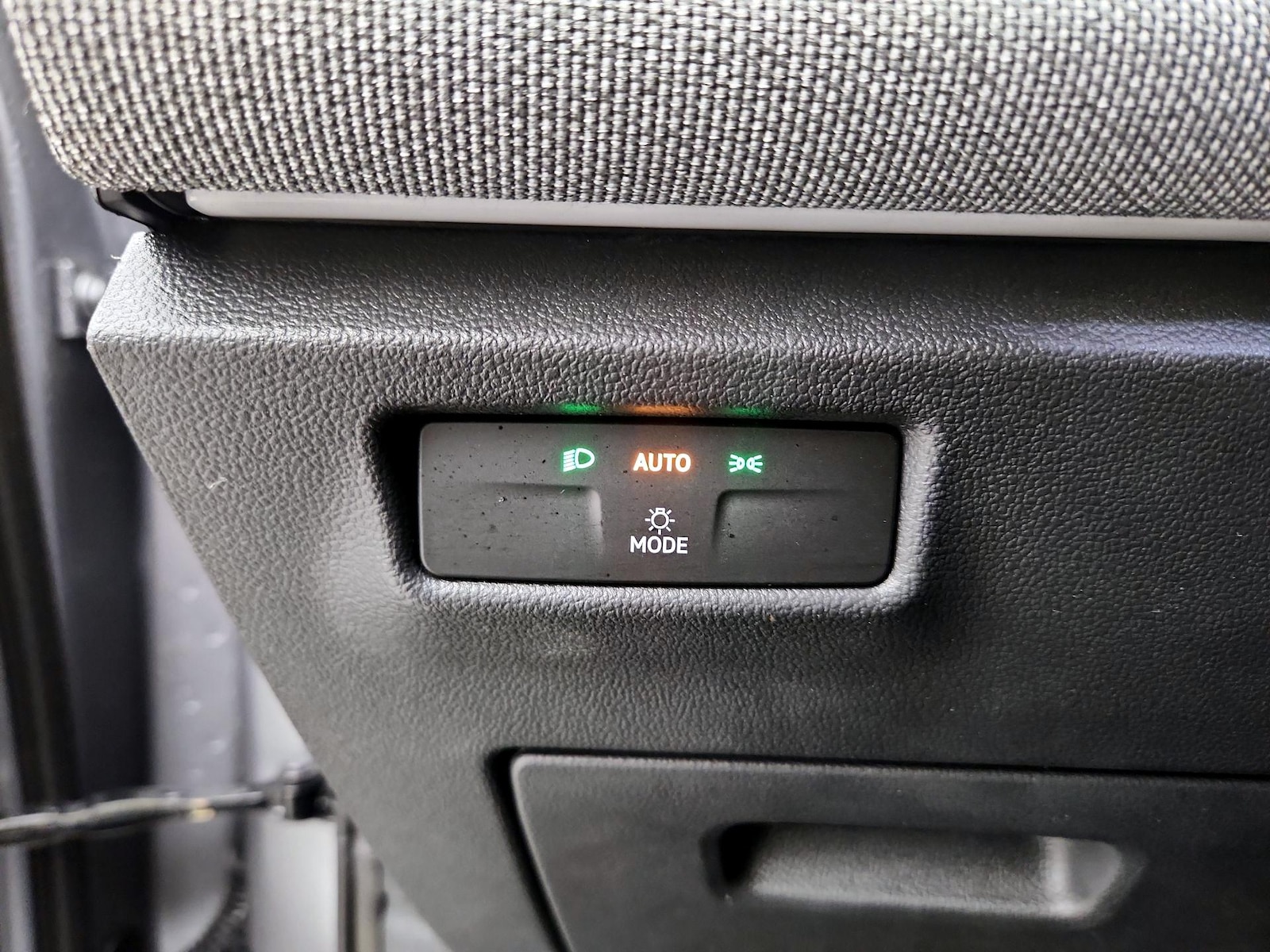 2025 Volkswagen Tiguan S - Photo 14