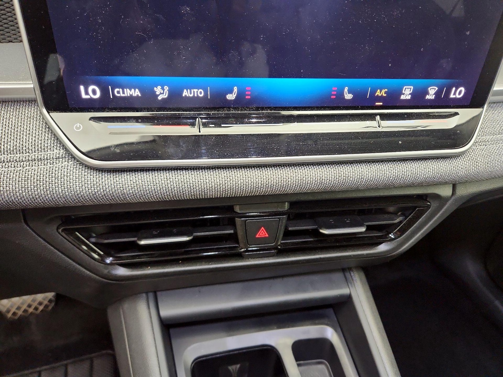 2025 Volkswagen Tiguan S - Photo 17