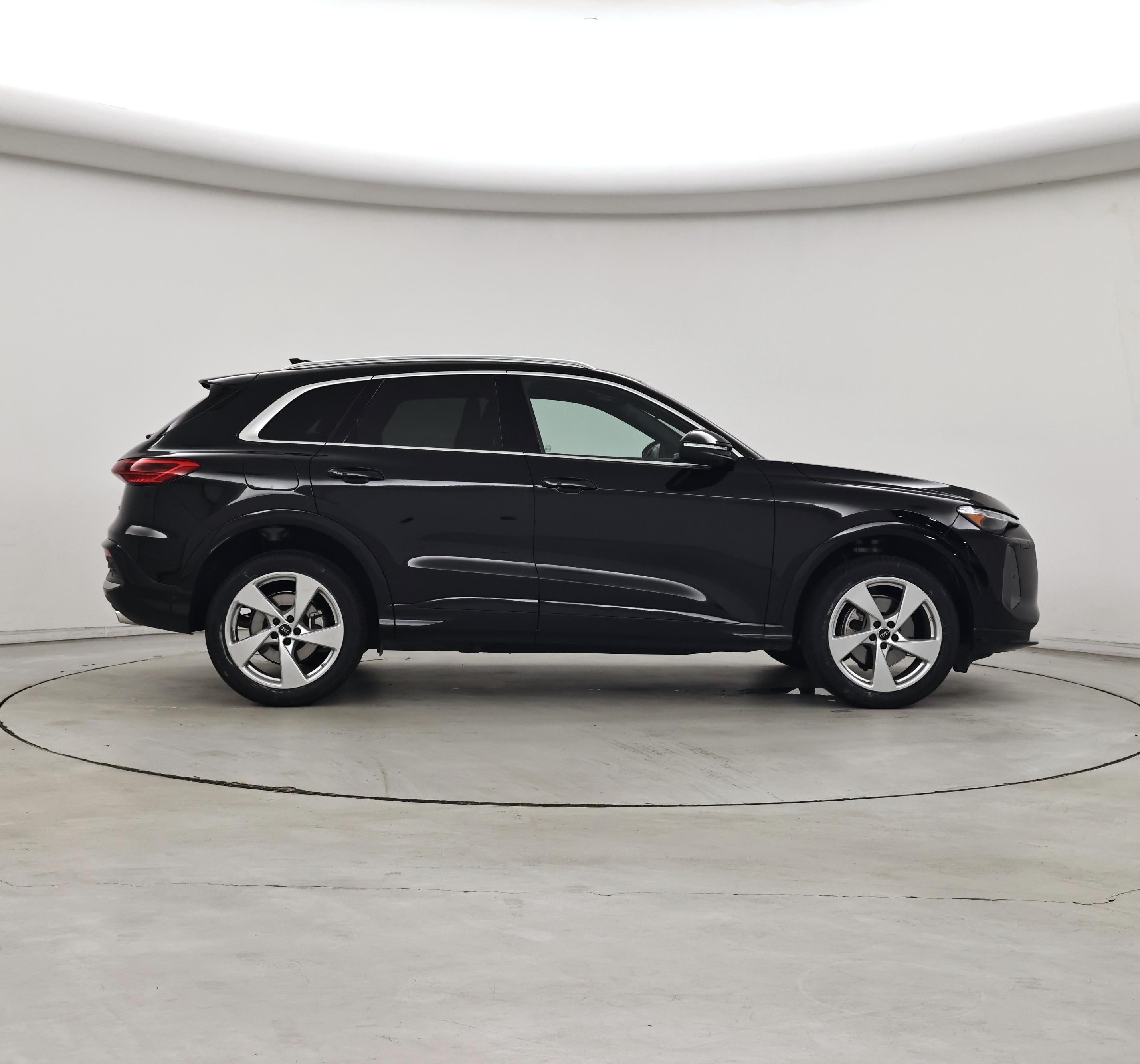 Thumbnail: 2025 Audi Q5 - 7