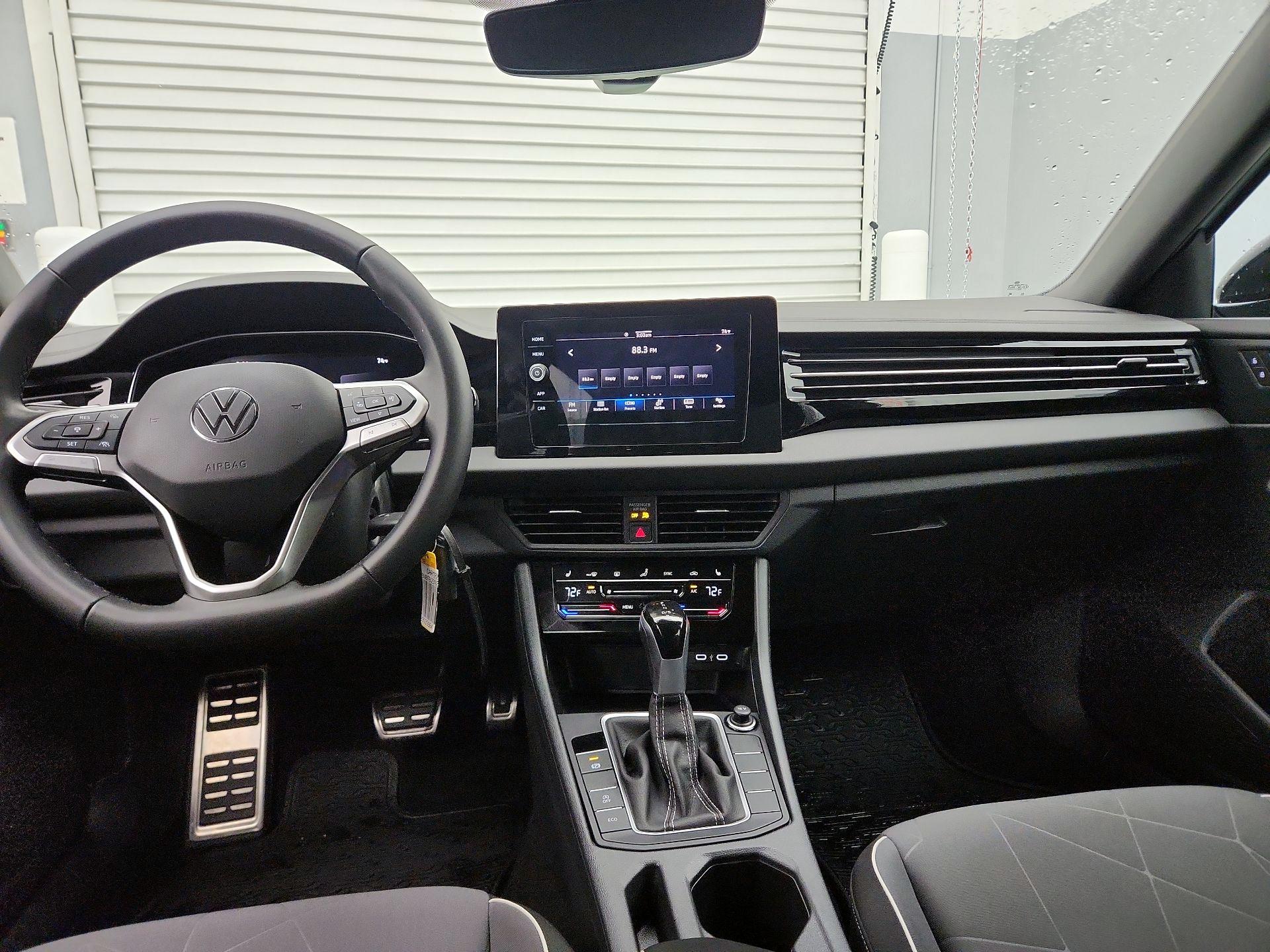 Thumbnail: 2025 Volkswagen Jetta - 9