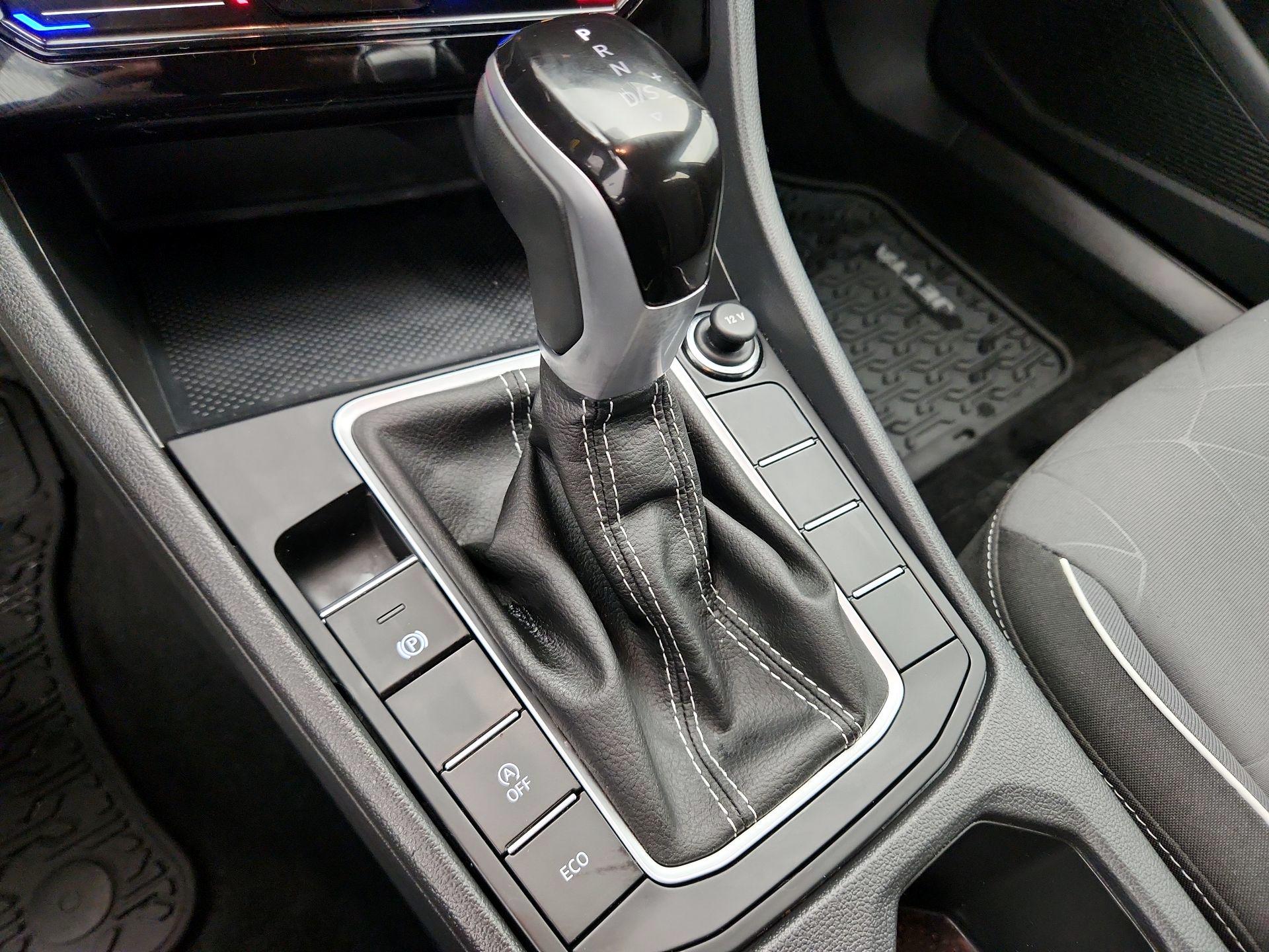 Thumbnail: 2025 Volkswagen Jetta - 17