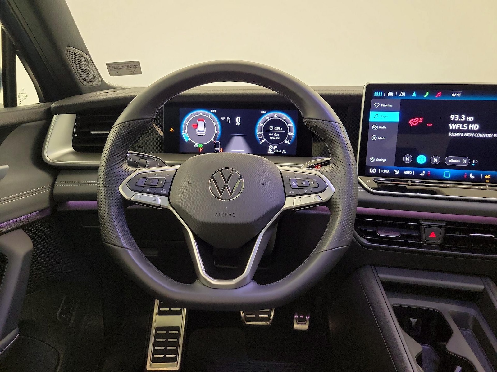 2025 Volkswagen Tiguan SE R-LINE BLACK - Photo 11