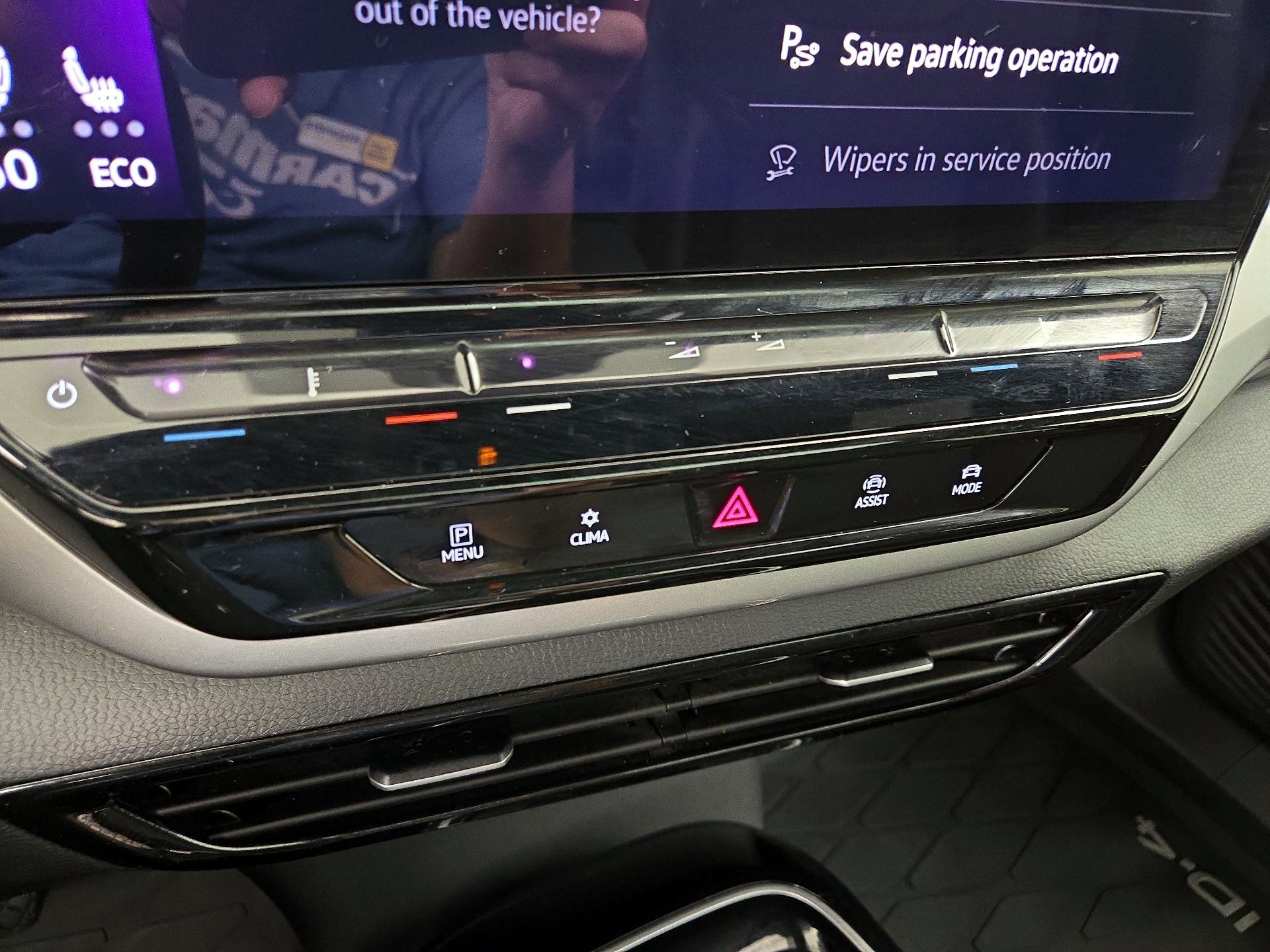 Thumbnail: 2023 Volkswagen ID.4 - 17