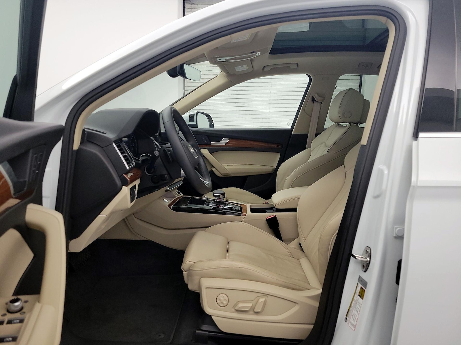 2024 Audi Q5 Premium - Photo 12