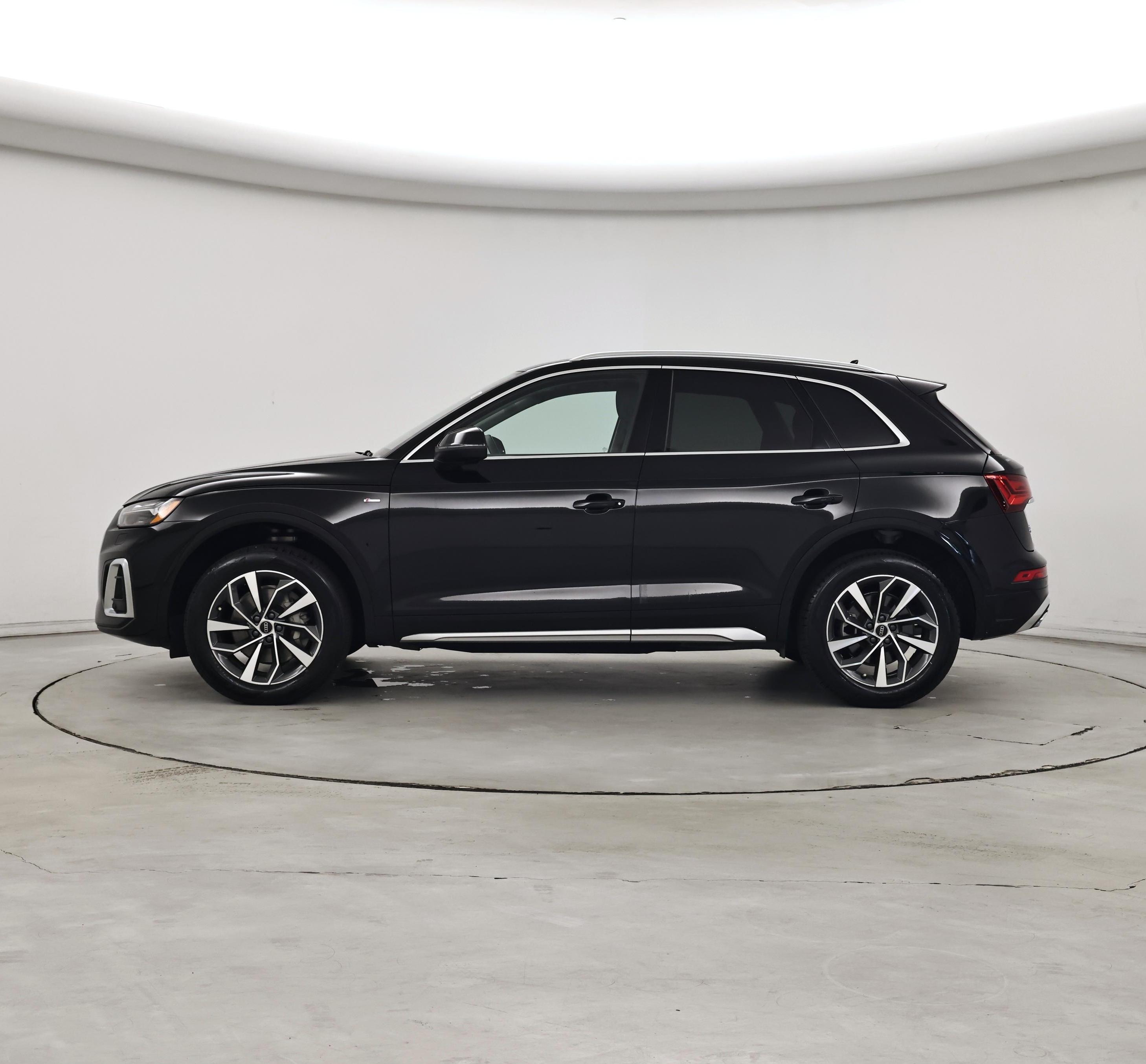 Thumbnail: 2024 Audi Q5 - 3