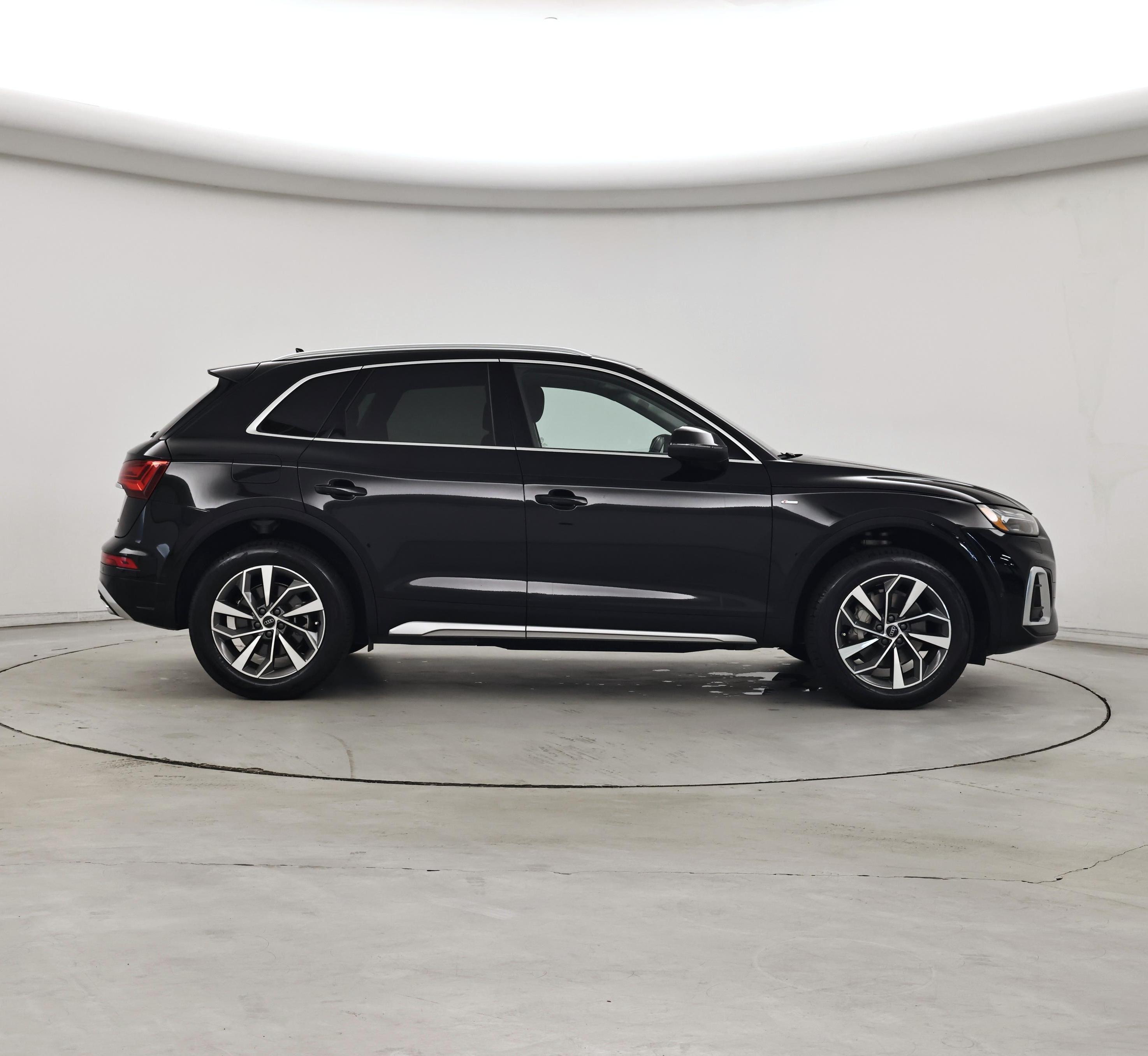 Thumbnail: 2024 Audi Q5 - 7