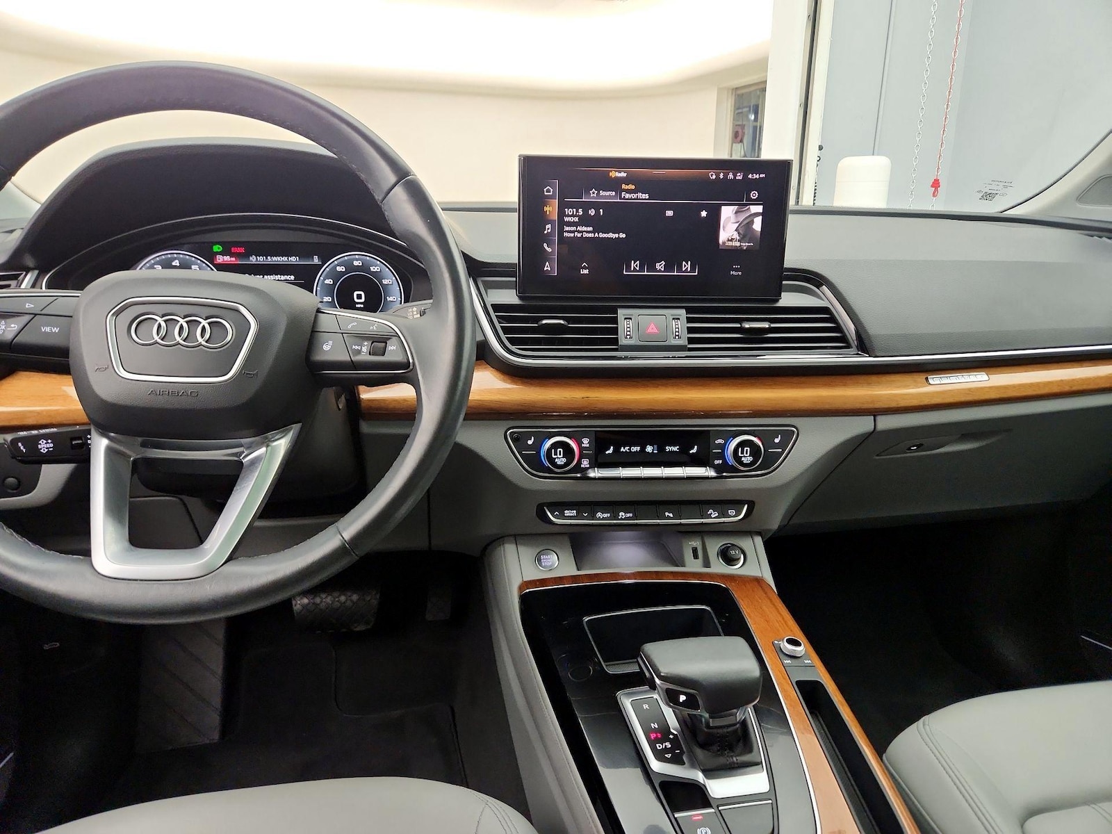 Apple CarPlay® & Android Auto™