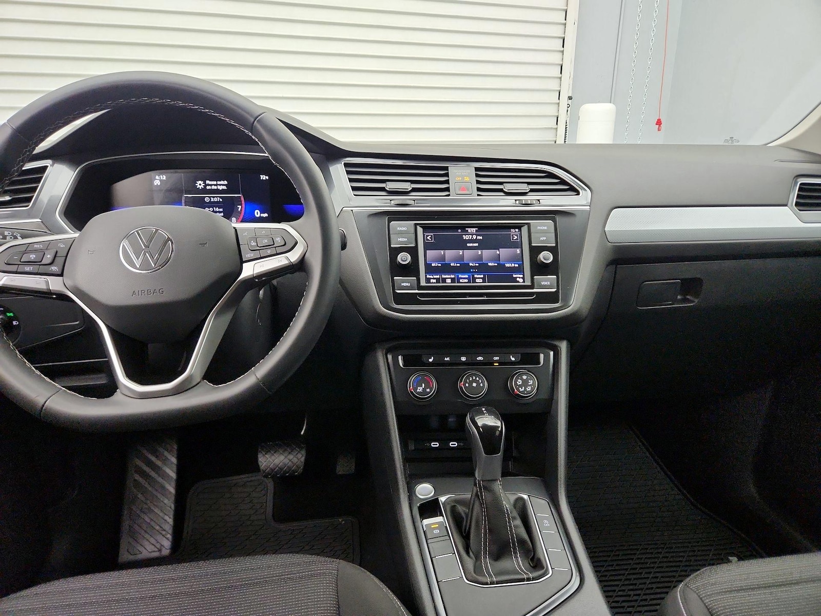 2023 Volkswagen Tiguan S - Photo 10
