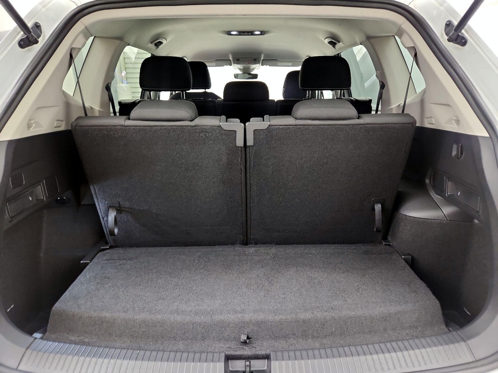 2023 Volkswagen Tiguan S - Photo 21