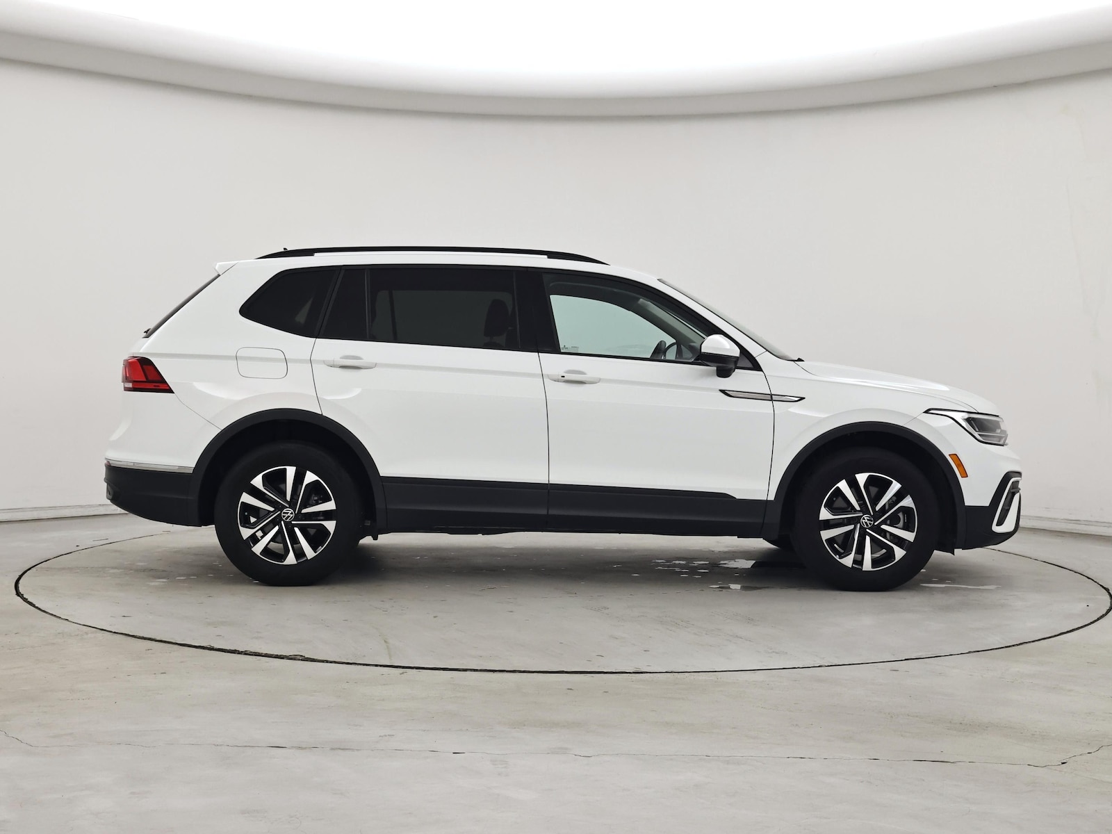 2023 Volkswagen Tiguan S - Photo 8