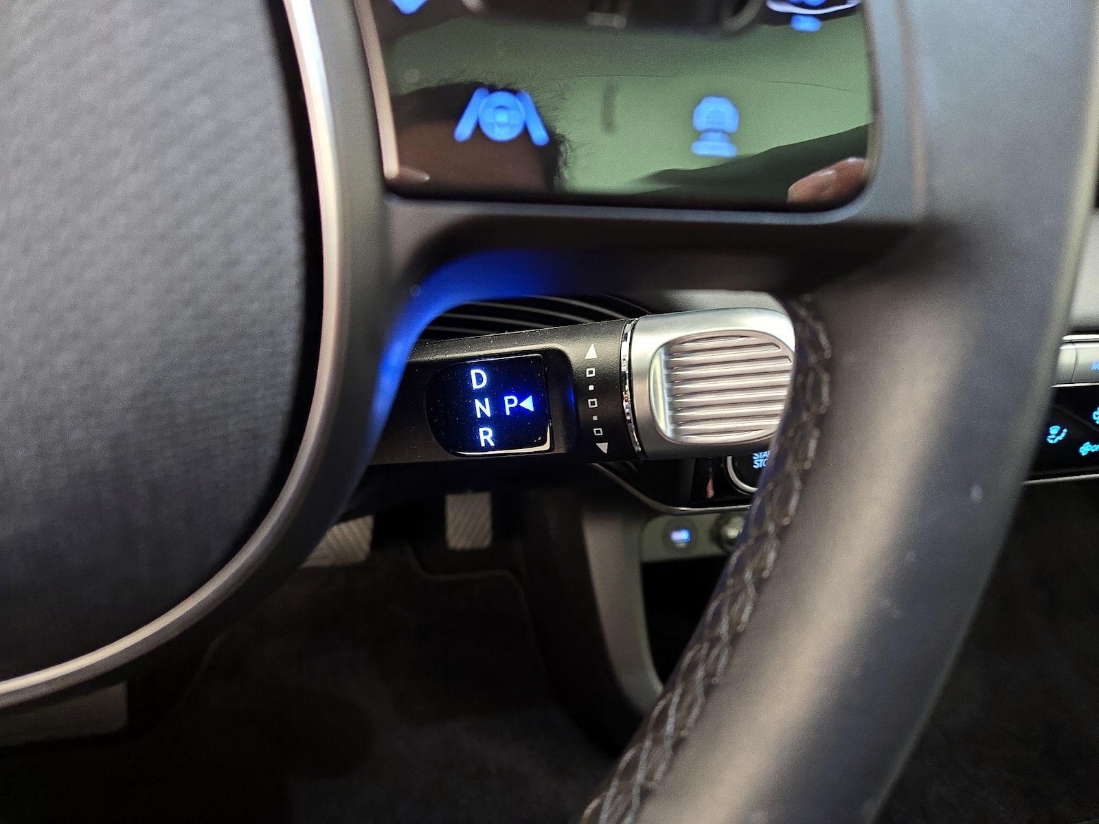2024 Hyundai IONIQ 5 Limited - Photo 19
