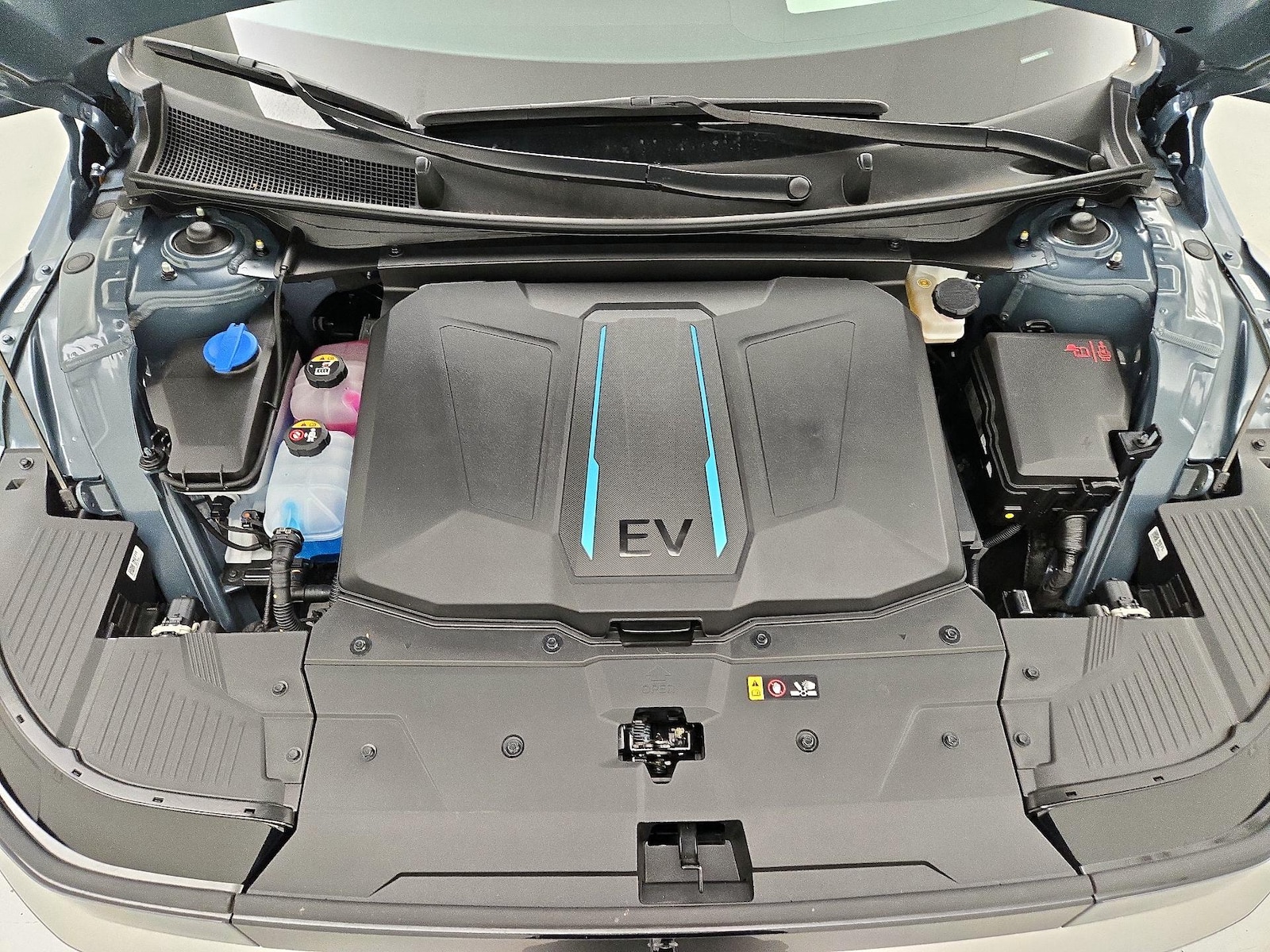 2024 Hyundai IONIQ 5 Limited - Photo 24