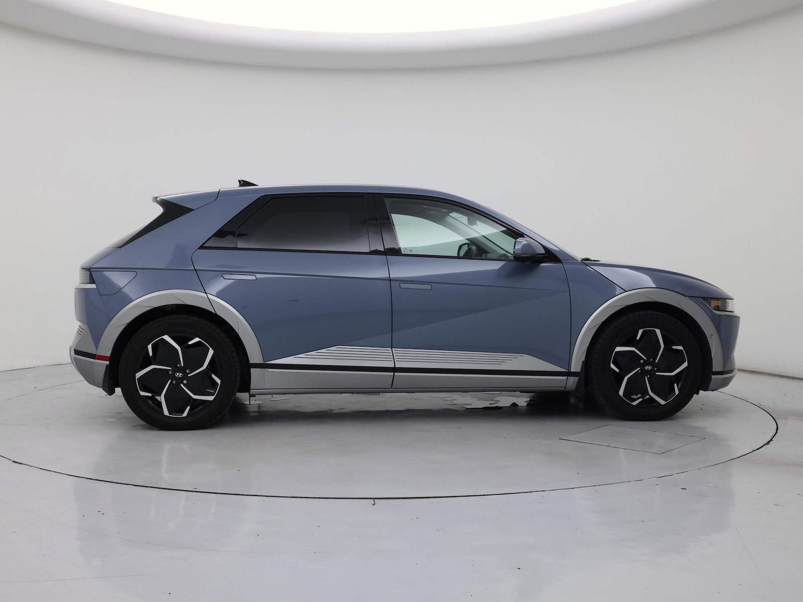 2024 Hyundai IONIQ 5 Limited - Photo 8