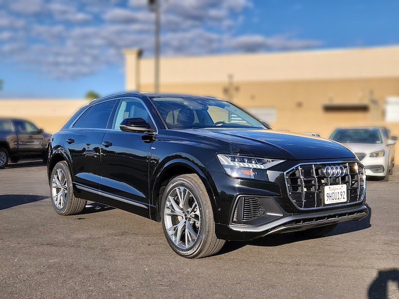 2023 Audi Q8 Premium Plus