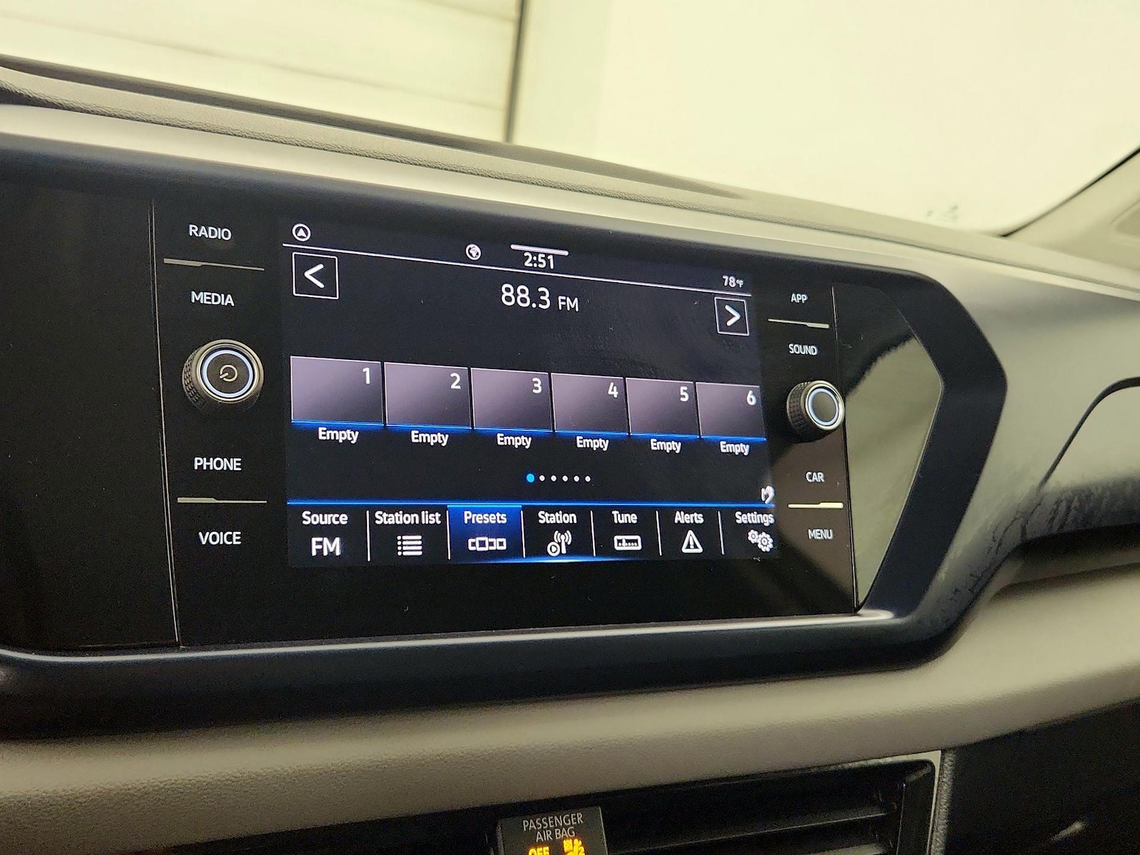 2023 Volkswagen Taos SE - Photo 16