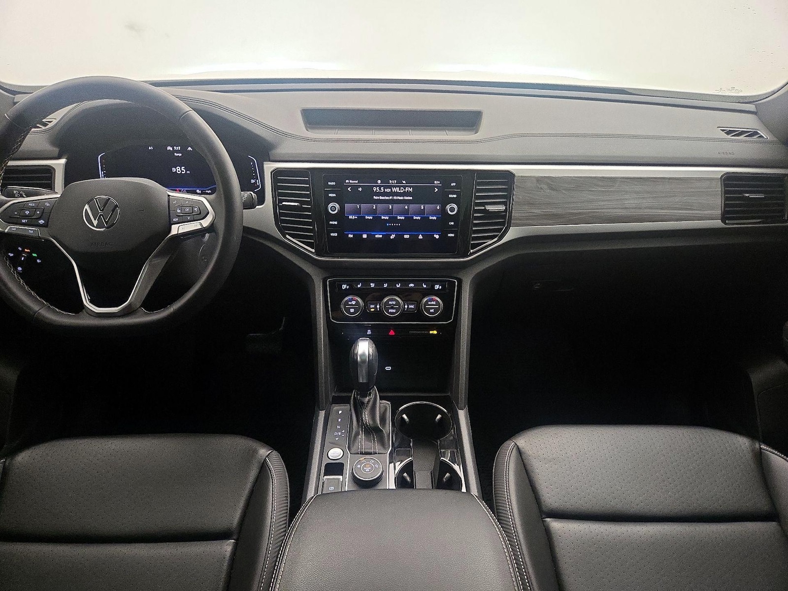 2022 Volkswagen Atlas Cross Sport SE w/Tech - Photo 10