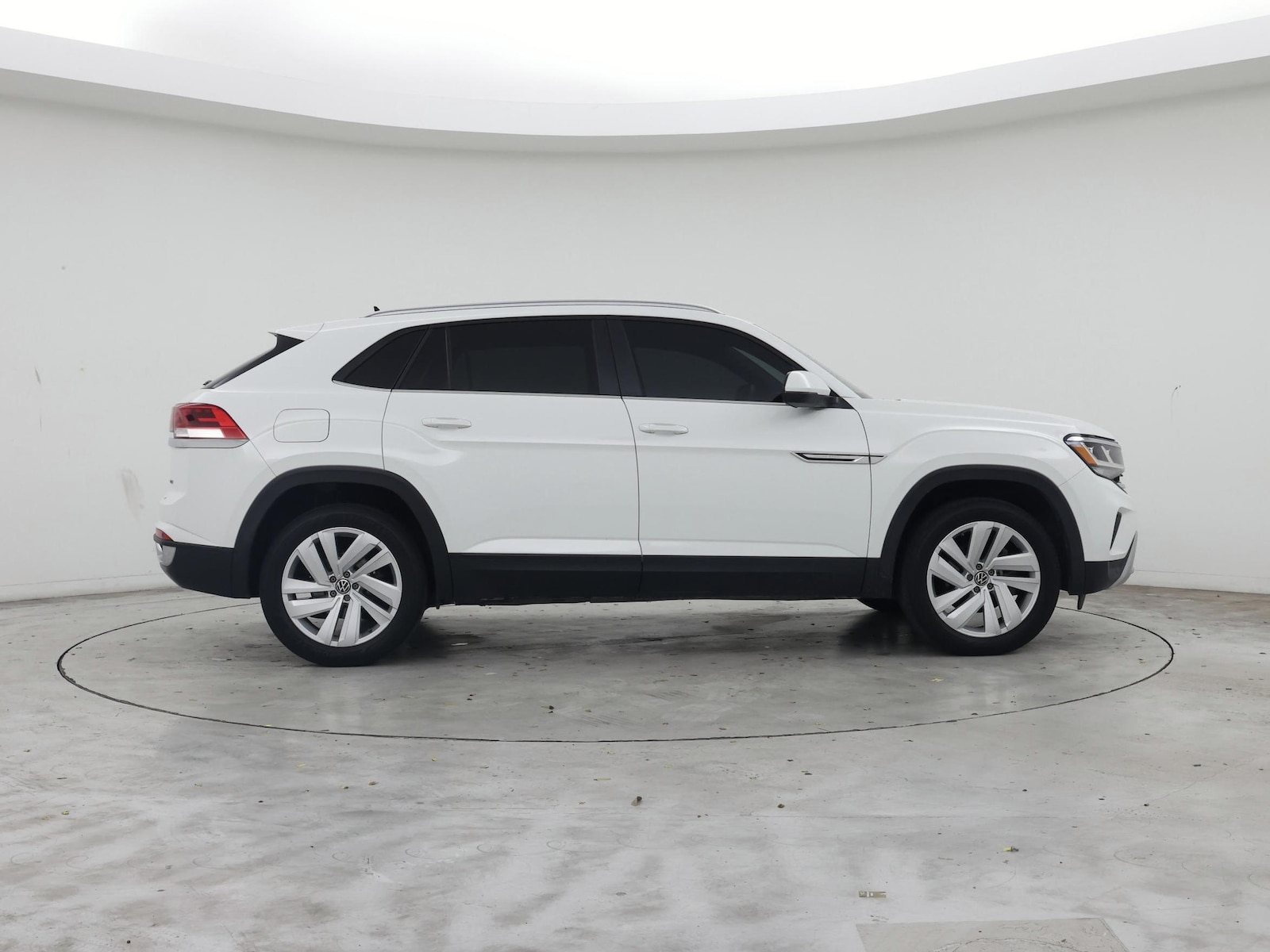 2022 Volkswagen Atlas Cross Sport SE w/Tech - Photo 8