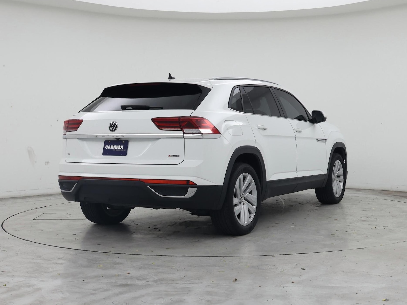 2022 Volkswagen Atlas Cross Sport SE w/Tech - Photo 9