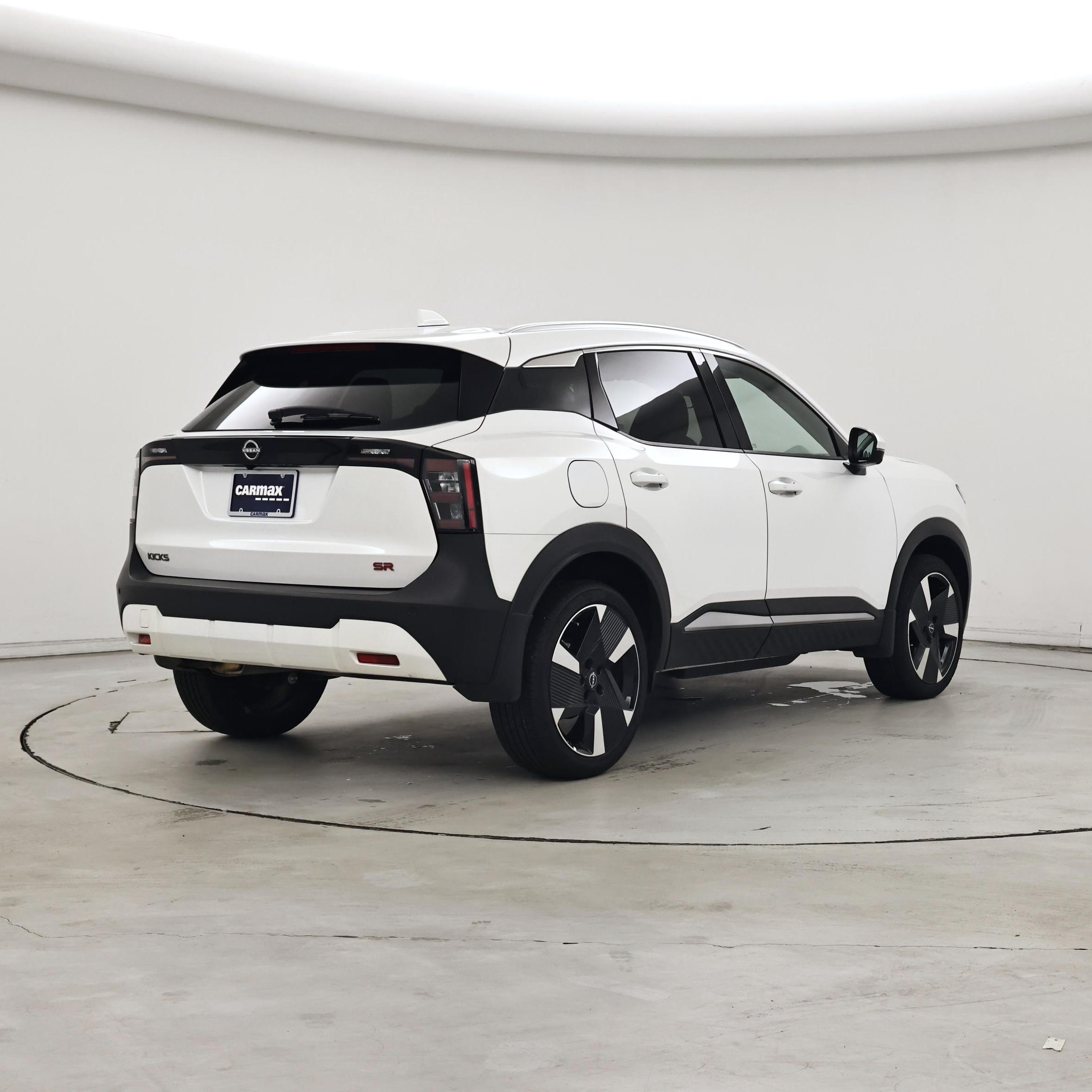 Thumbnail: 2025 Nissan Kicks - 8