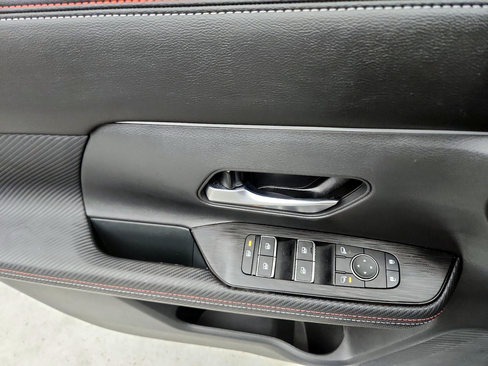 2025 Nissan Kicks SR AWD - Photo 13