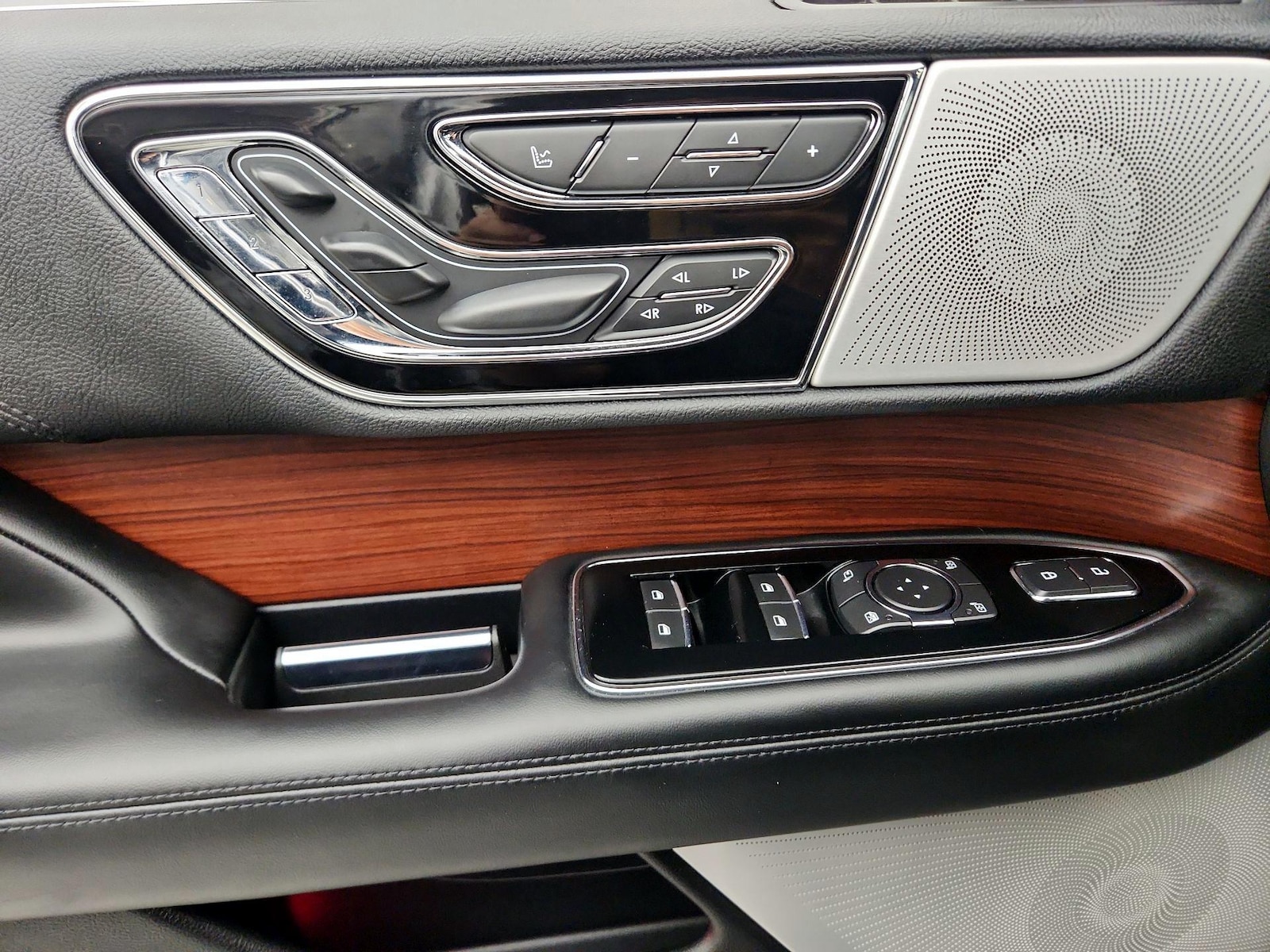2020 Lincoln Navigator Reserve L - Photo 13