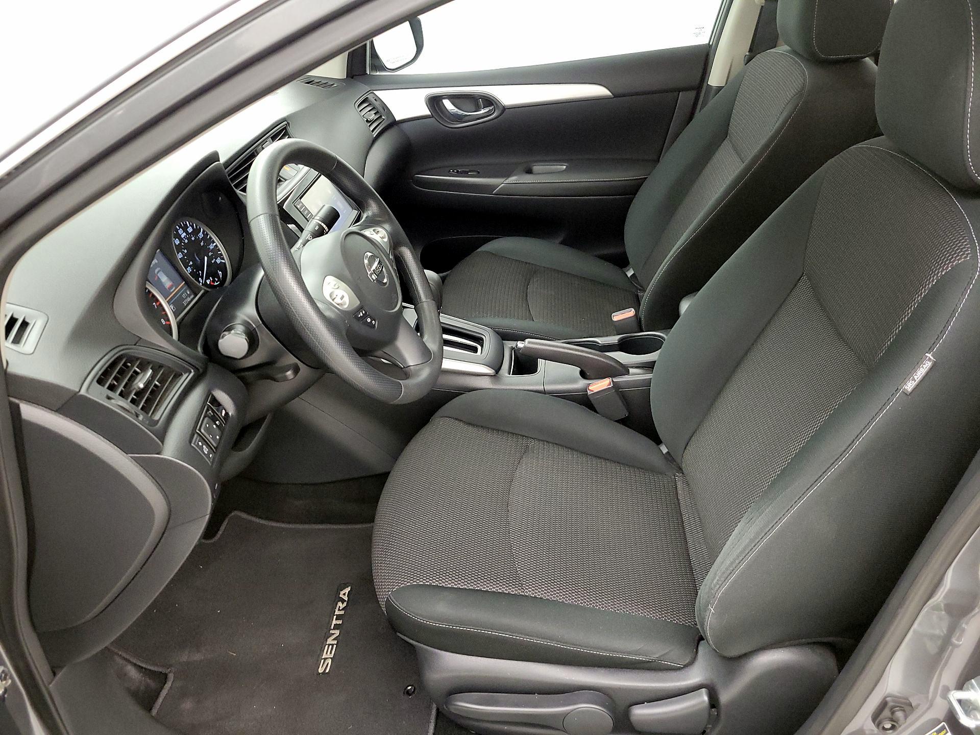 Thumbnail: 2019 Nissan Sentra - 11