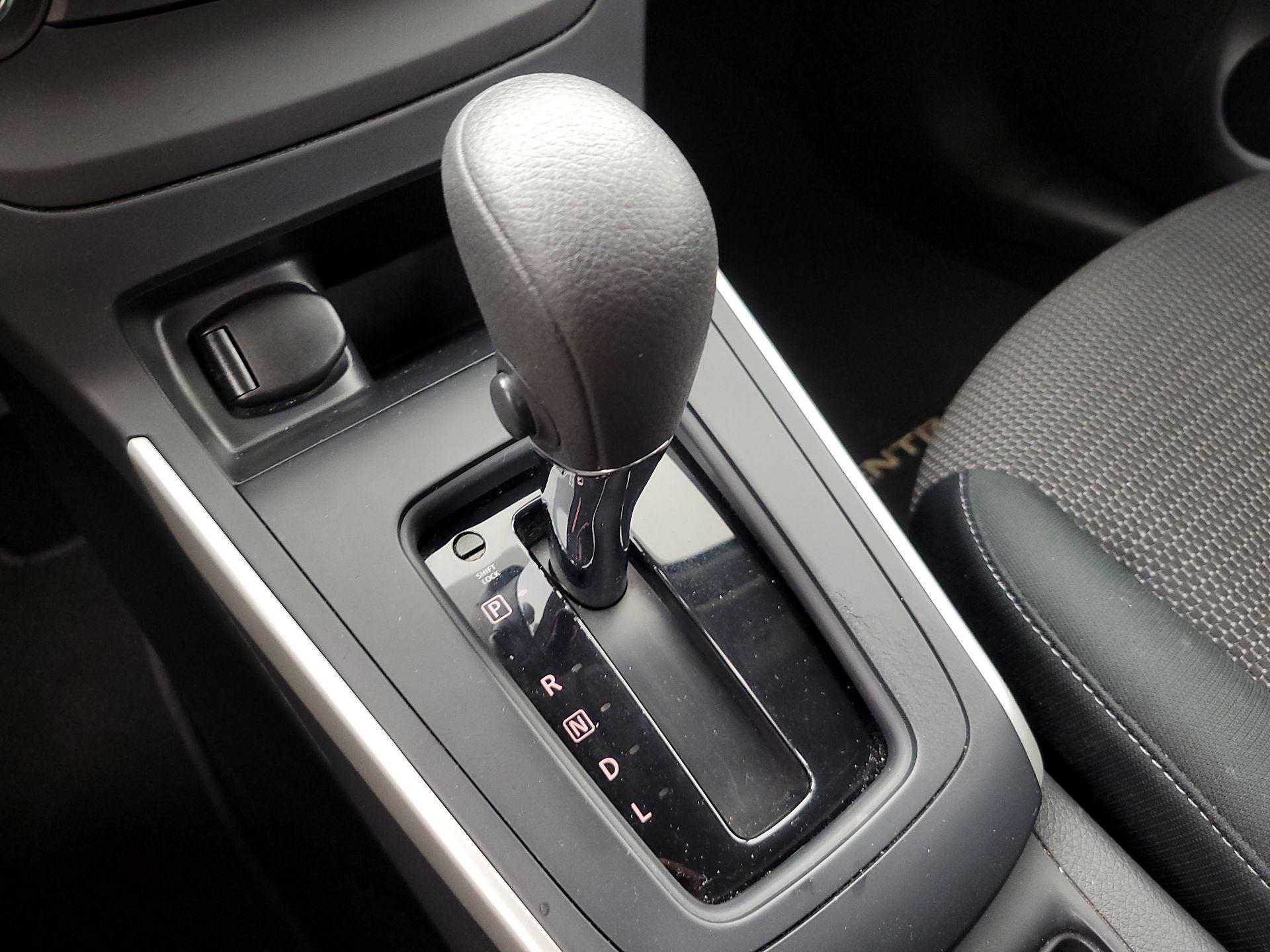 Thumbnail: 2019 Nissan Sentra - 17