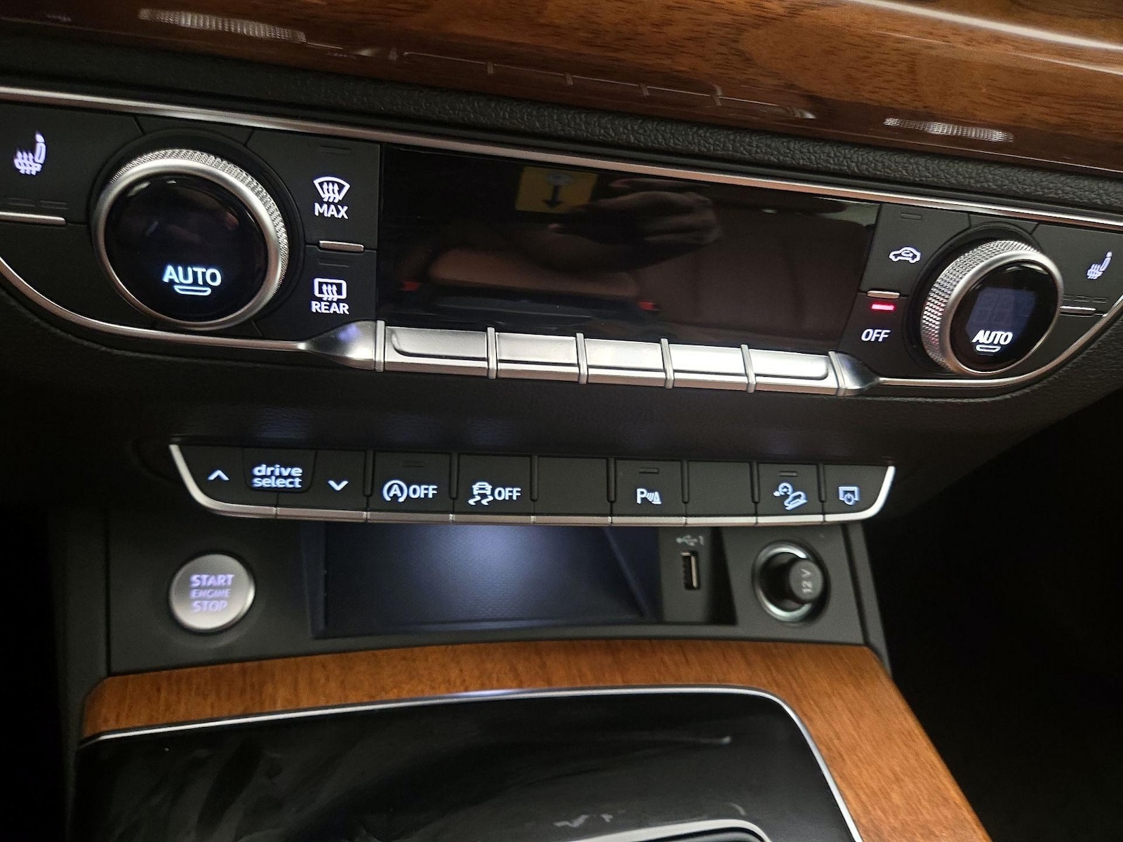 2023 Audi Q5 Premium - Photo 17