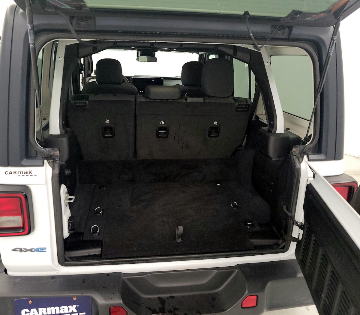 Trunk/Cargo (Seats Up)
