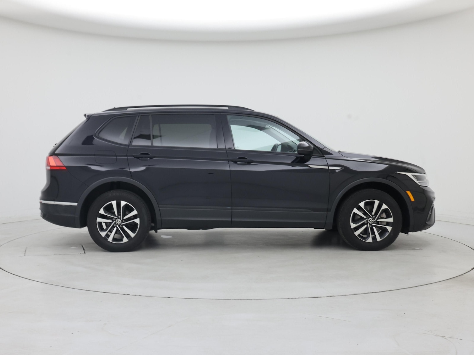 2023 Volkswagen Tiguan S - Photo 8